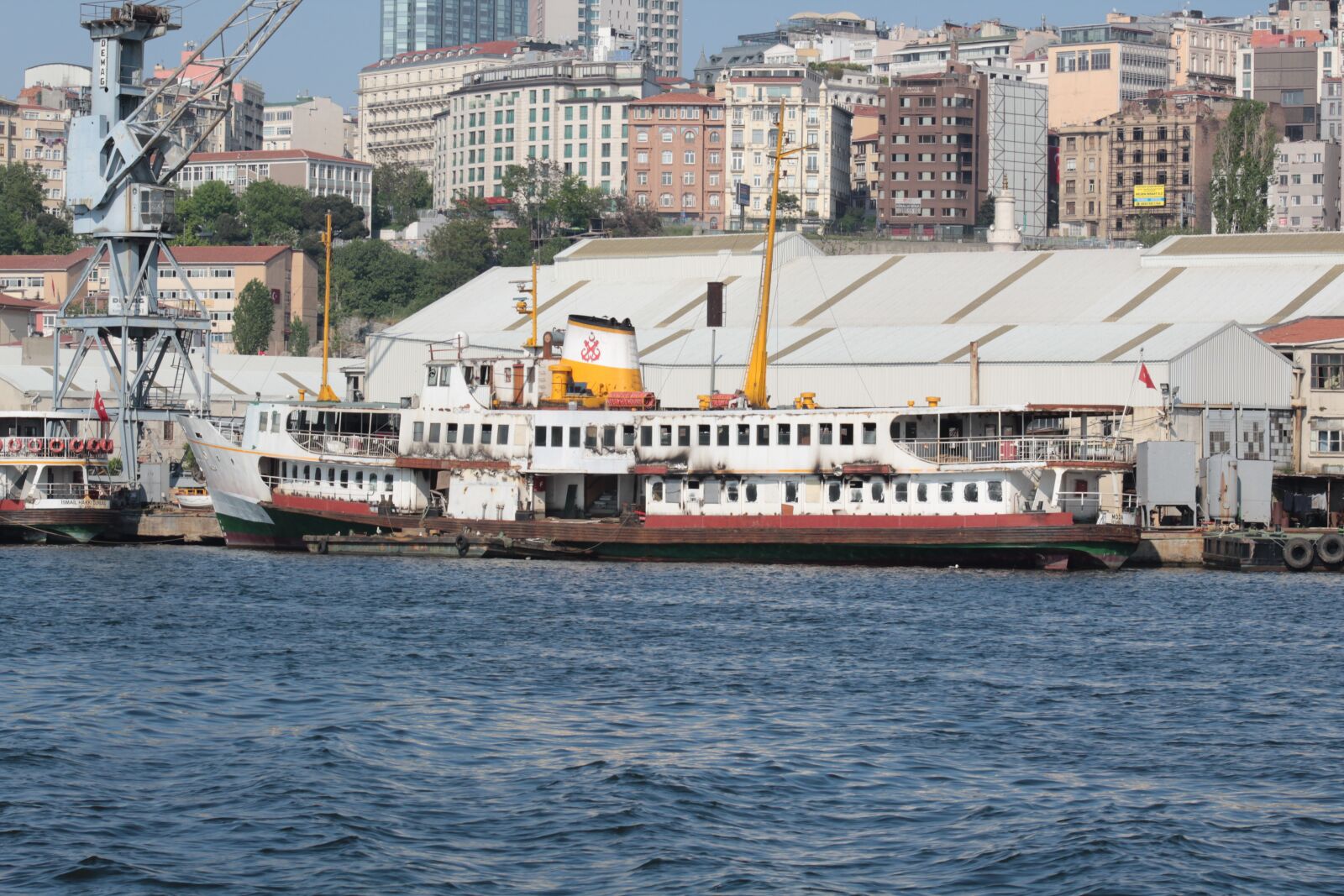 Canon EF 75-300mm f/4-5.6 USM sample photo. Ship, istanbul, nostalgia photography