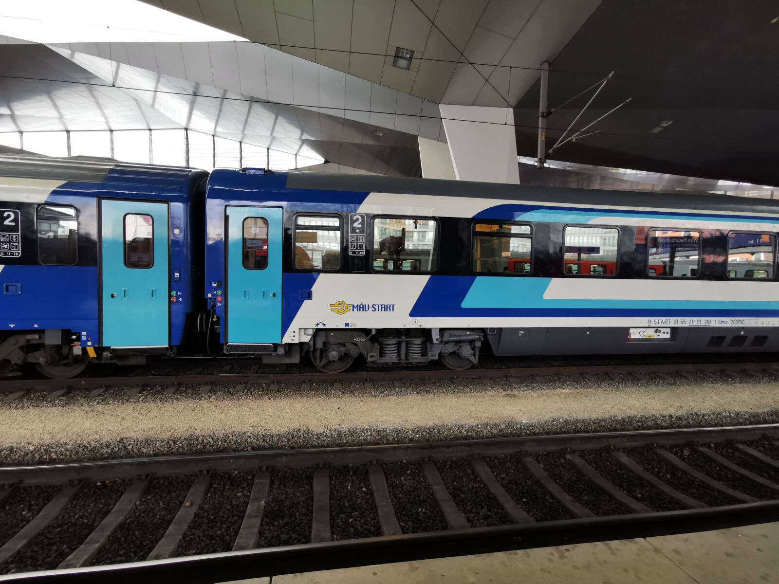 HUAWEI P30 sample photo. Train, rail, transport photography