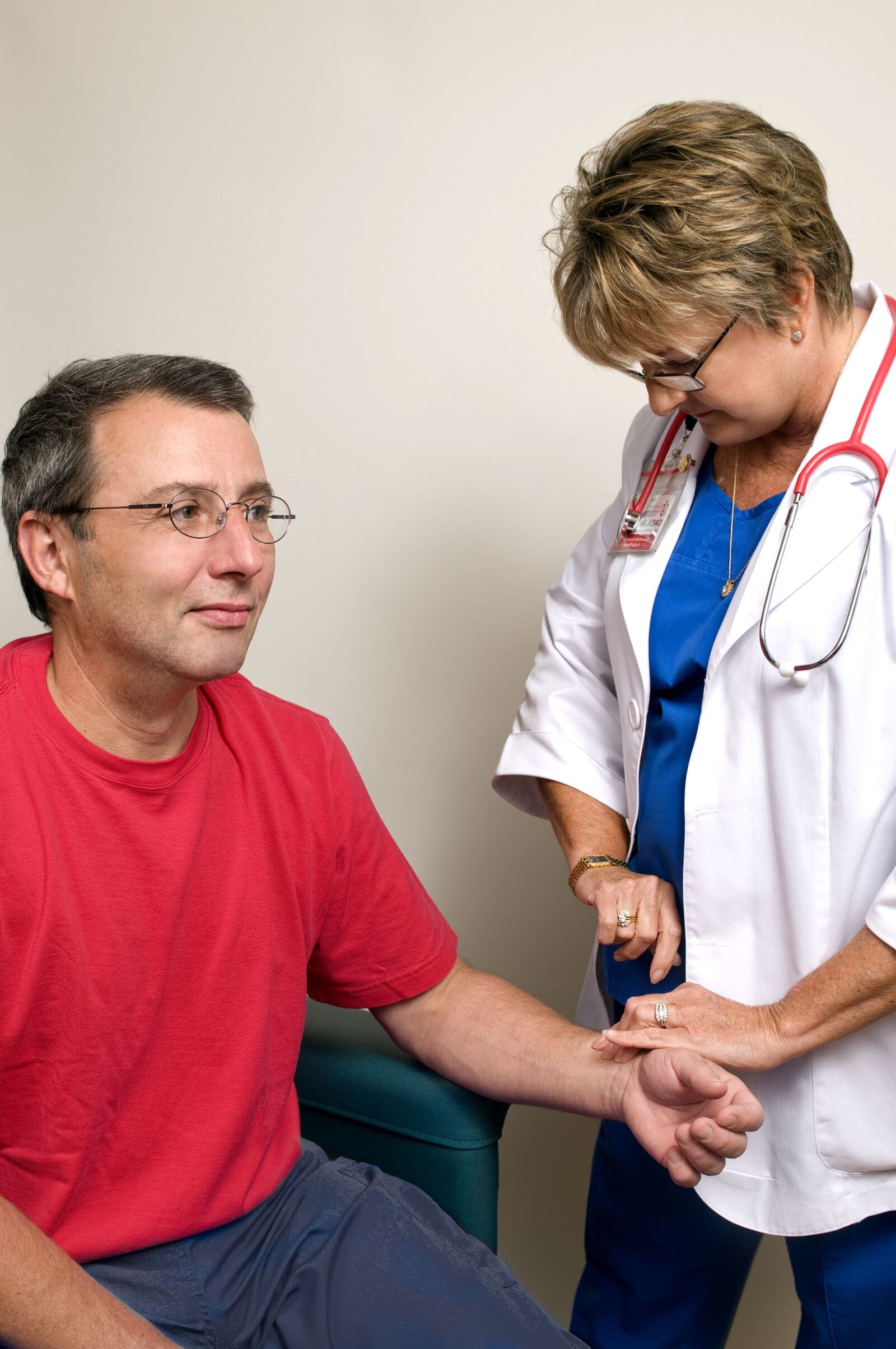 Nikon D300 sample photo. Sitting, male, patient, pulse photography