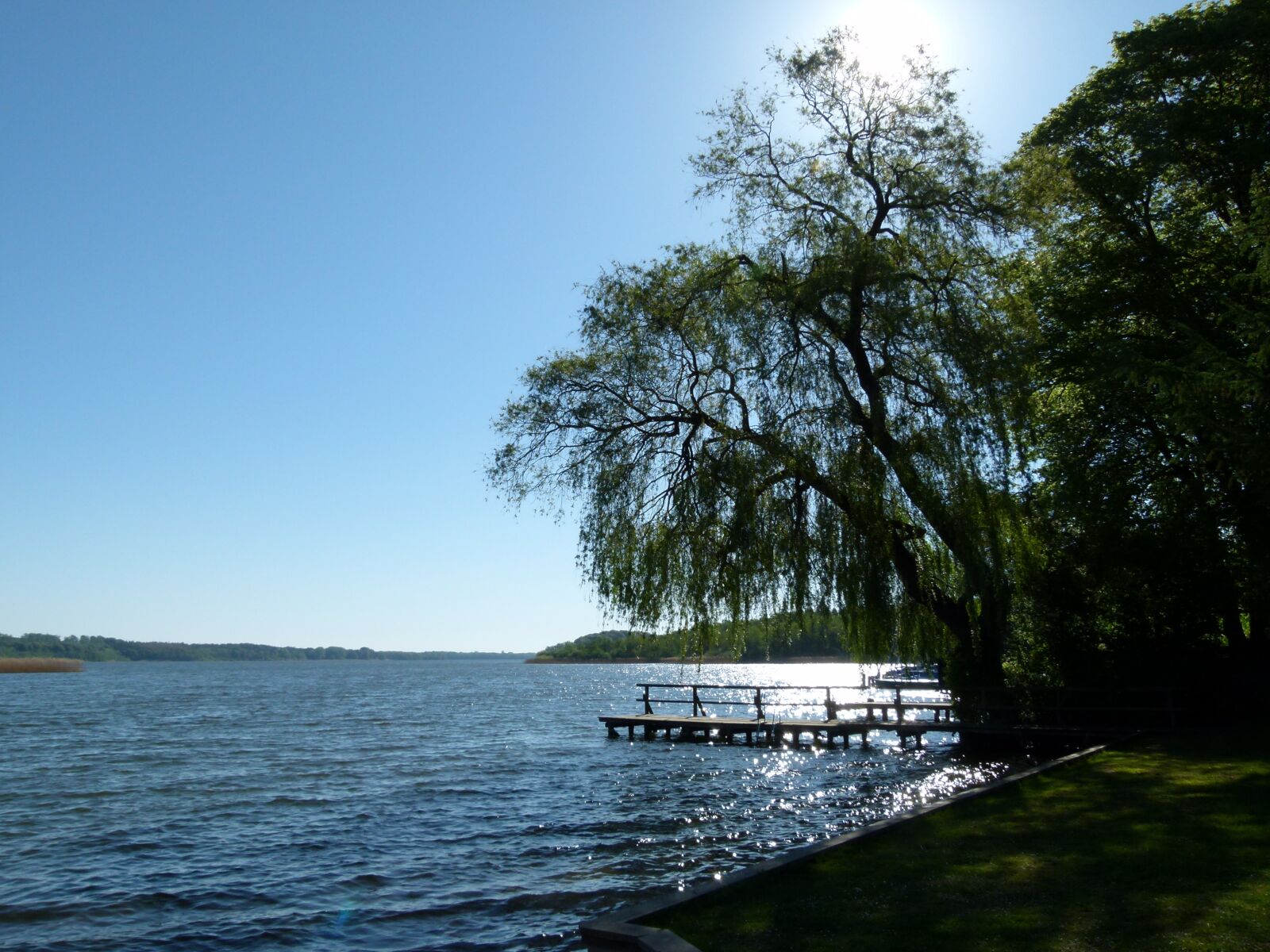 Panasonic Lumix DMC-FZ100 sample photo. Lake, nature, mood photography