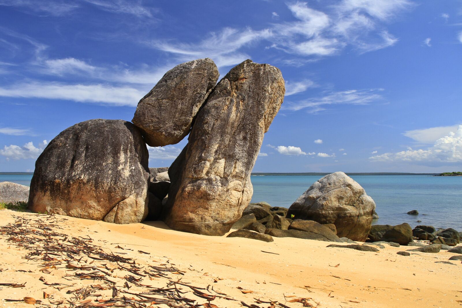 Canon EOS 7D sample photo. Rocks, beach, landscape photography