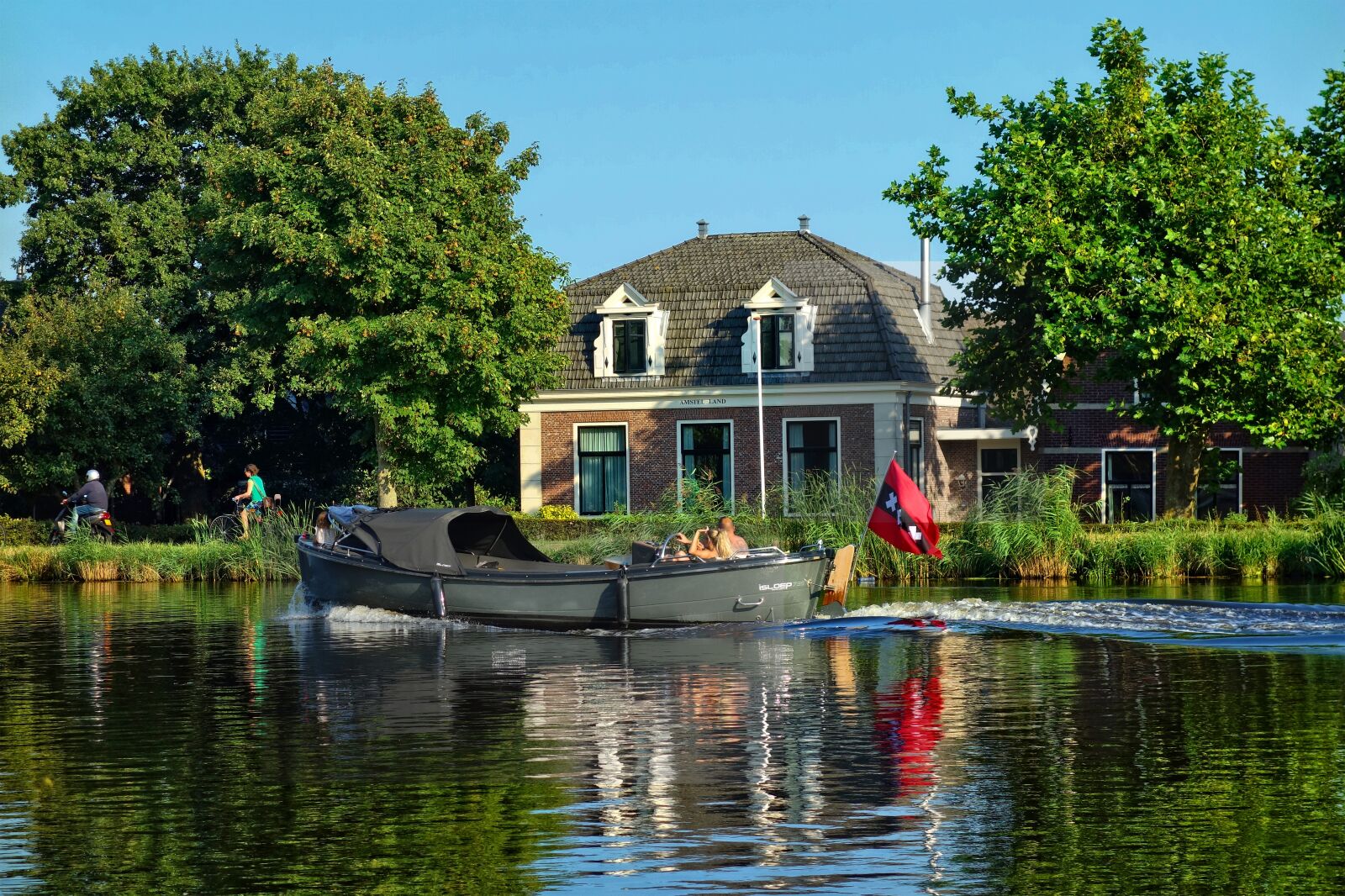 Sony Cyber-shot DSC-RX100 sample photo. Boat, river, boating photography