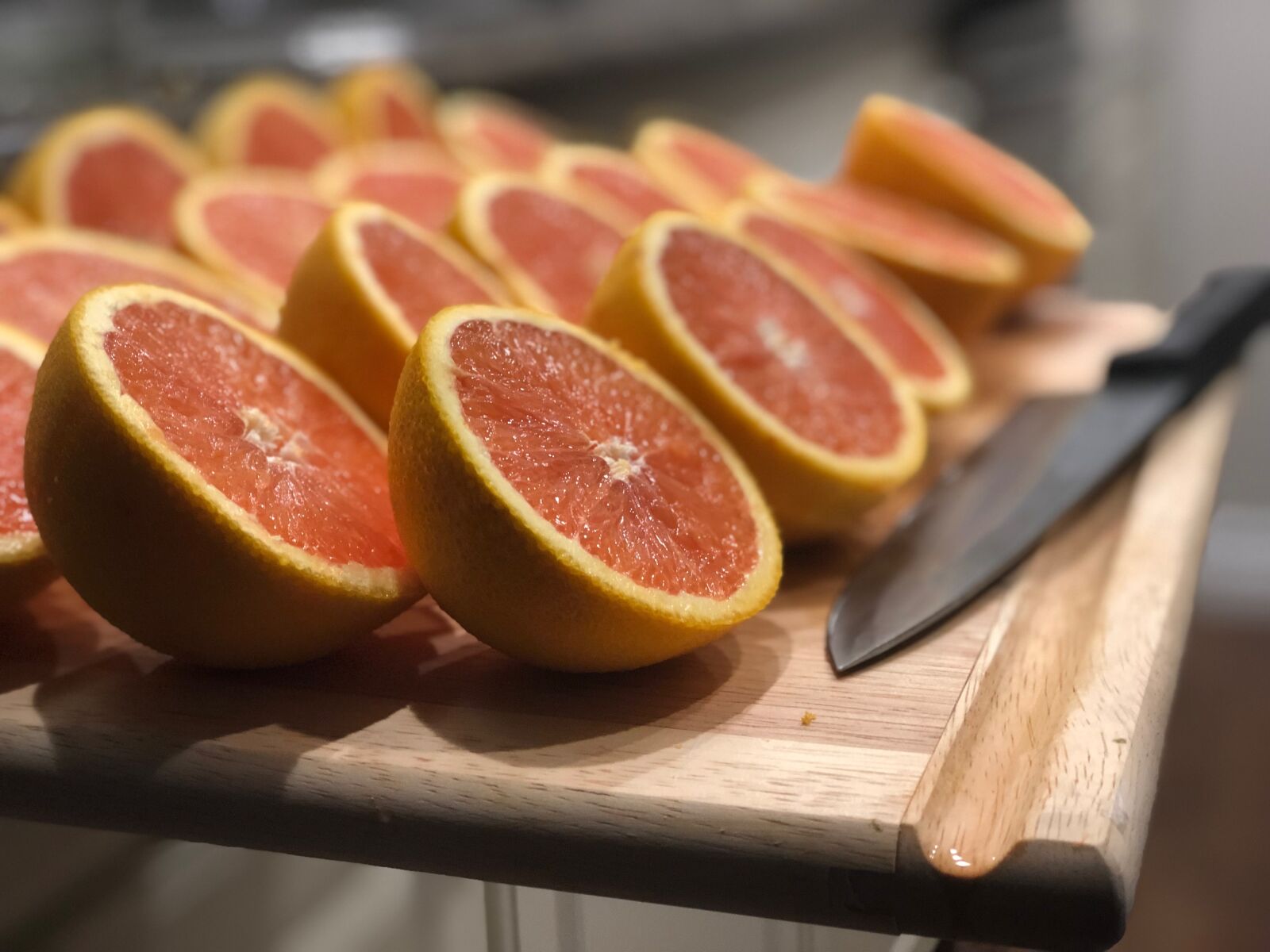 iPhone 8 Plus back dual camera 6.6mm f/2.8 sample photo. Sliced, grapefruit, citrus photography
