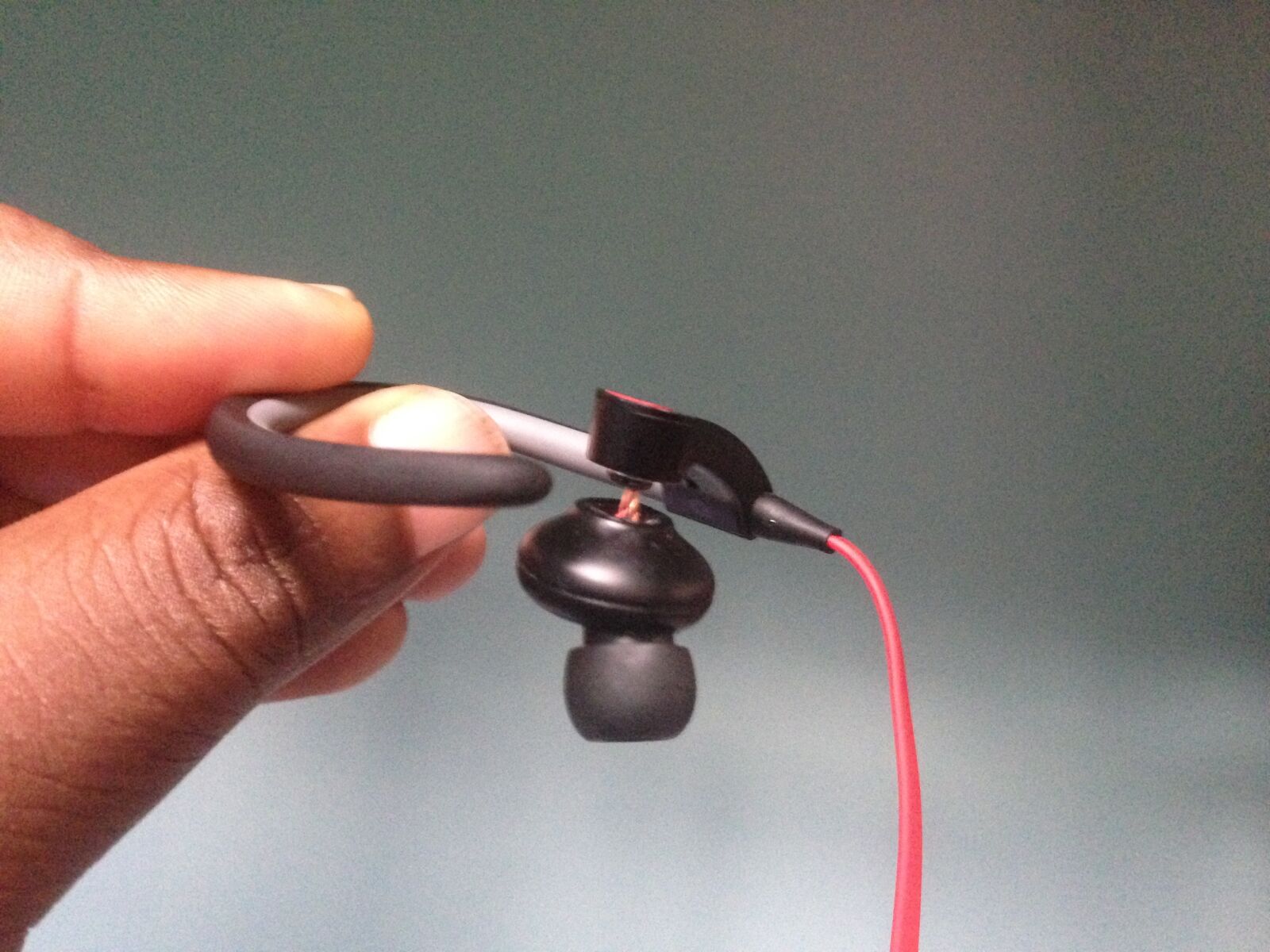 iPhone 5 back camera 4.12mm f/2.4 sample photo. Beats, broken, headphones photography