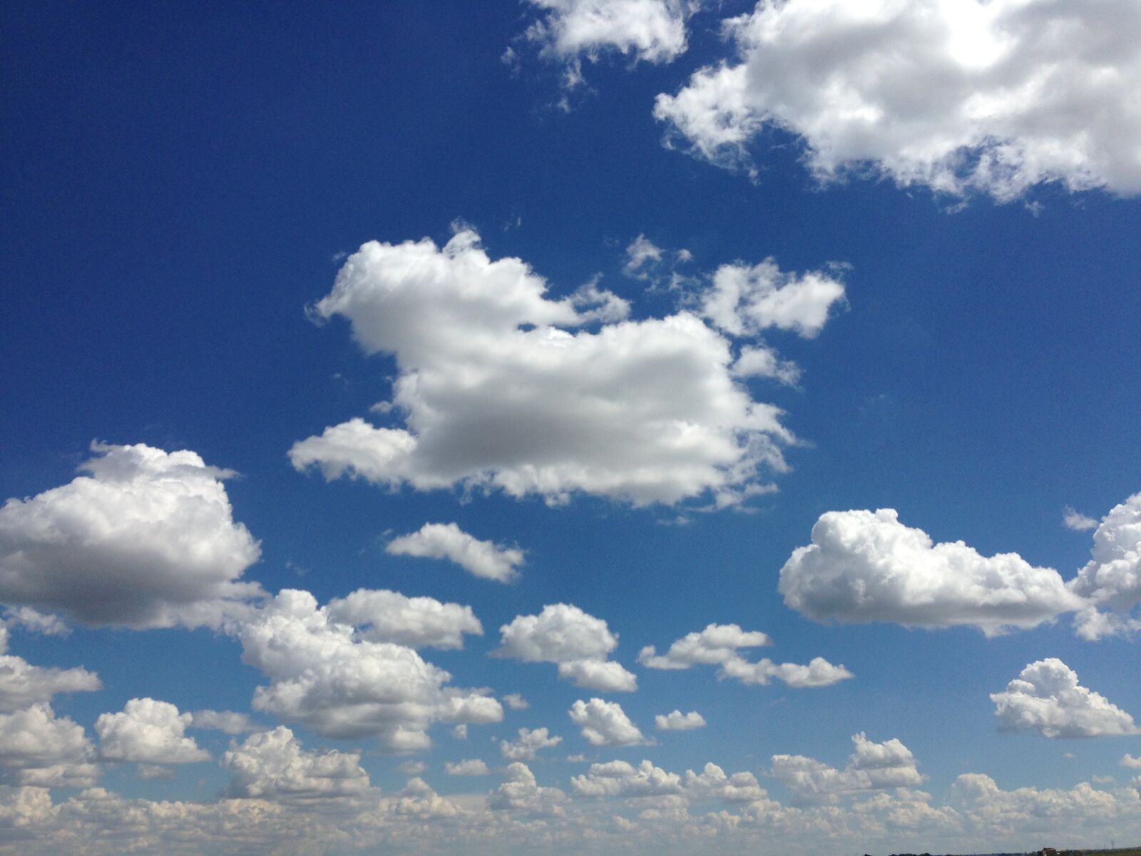 iPhone 5c back camera 4.12mm f/2.4 sample photo. Blue, sky, clouds photography