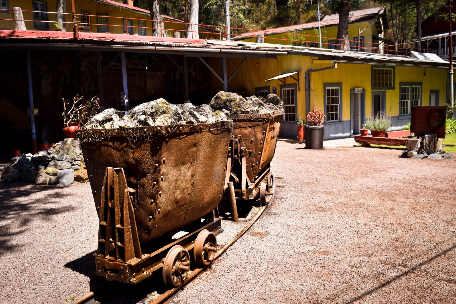 Nikon D5300 sample photo. Old, rusty, mine photography