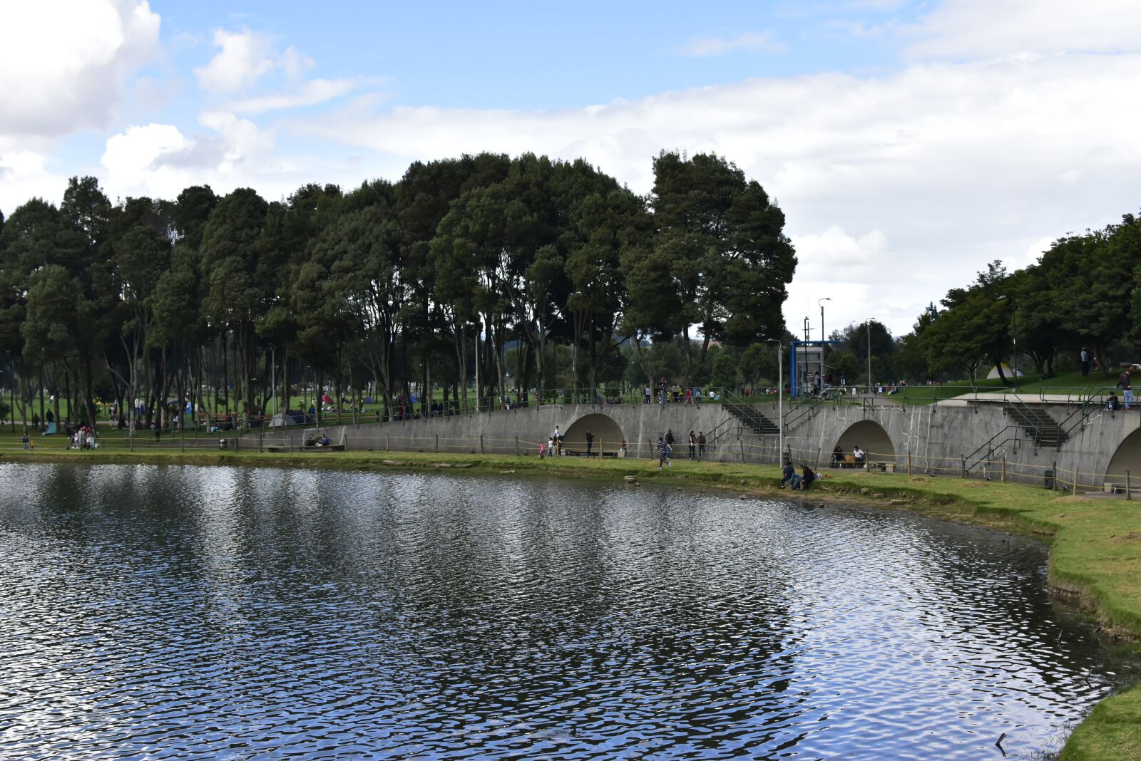 Nikon D5600 sample photo. Bogota, park simon bolivar photography