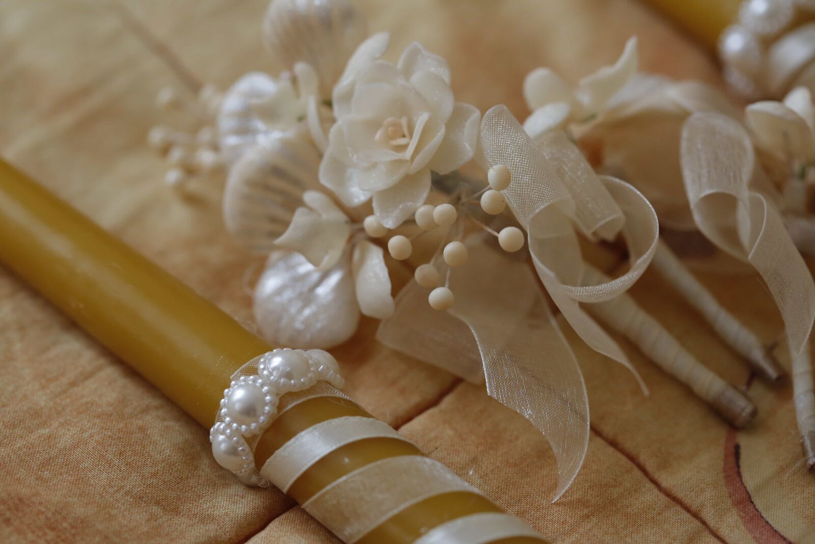 Canon EF 100mm F2.8 Macro USM sample photo. Candle, ceremony, cotton, decoration photography