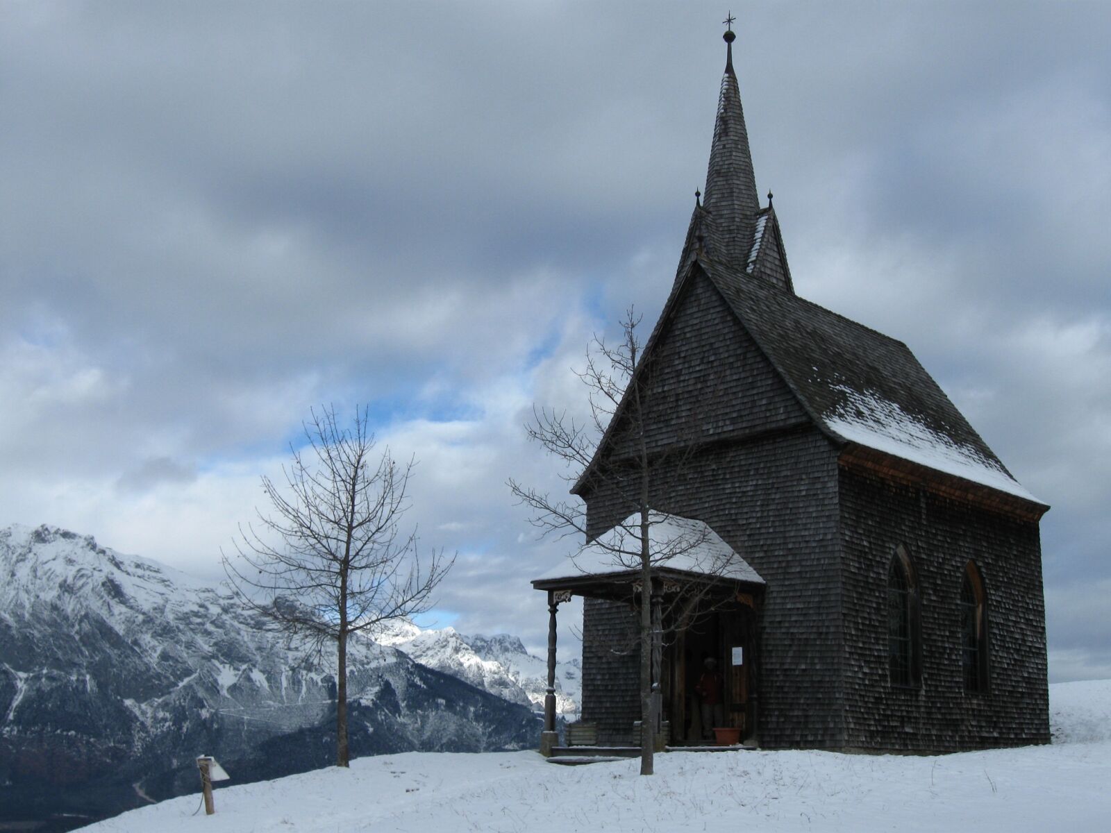 Canon PowerShot A590 IS sample photo. Church, winter, mountains photography