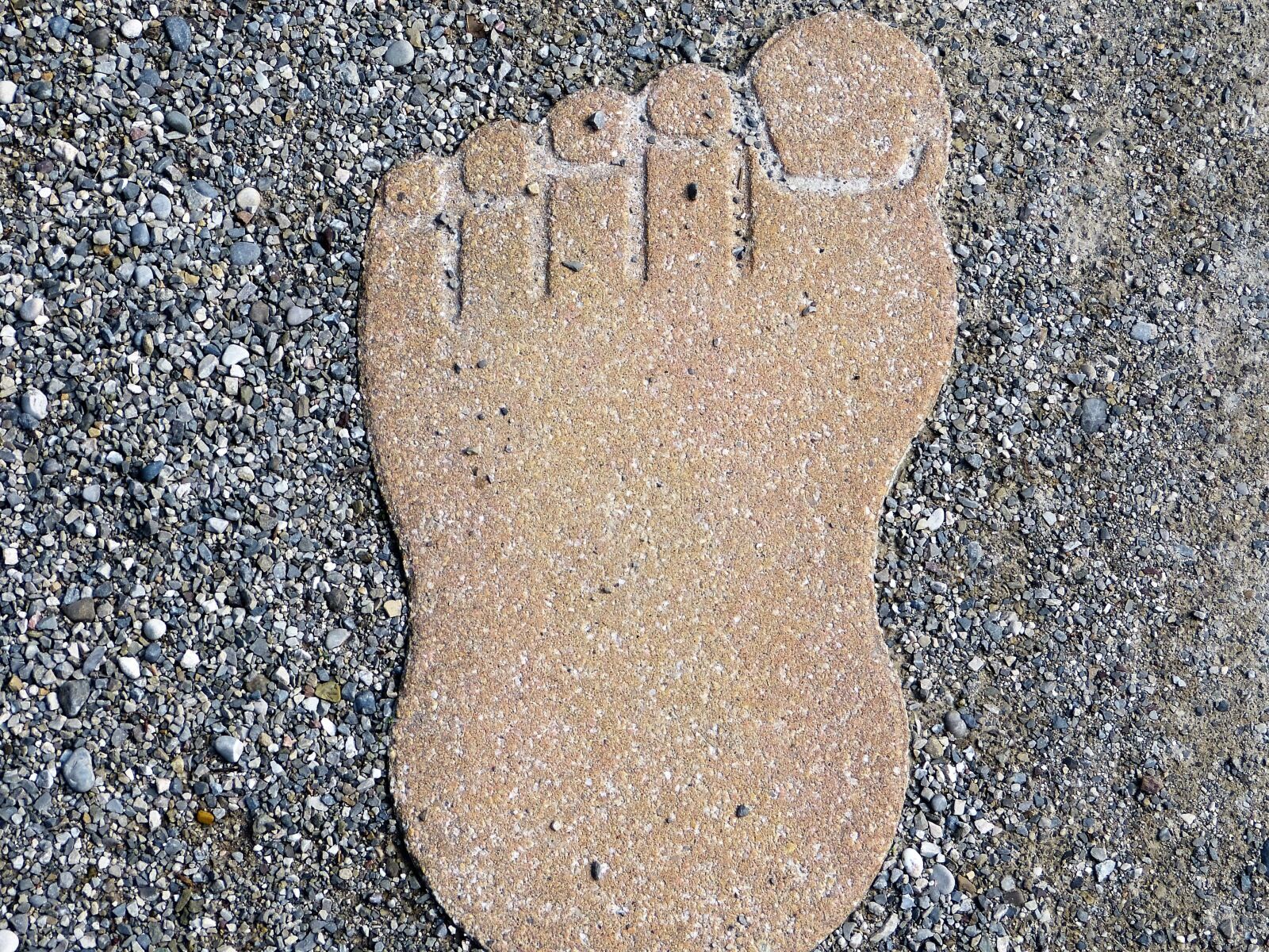 Panasonic Lumix DMC-FZ150 sample photo. Barefoot, barefoot trail, stone photography