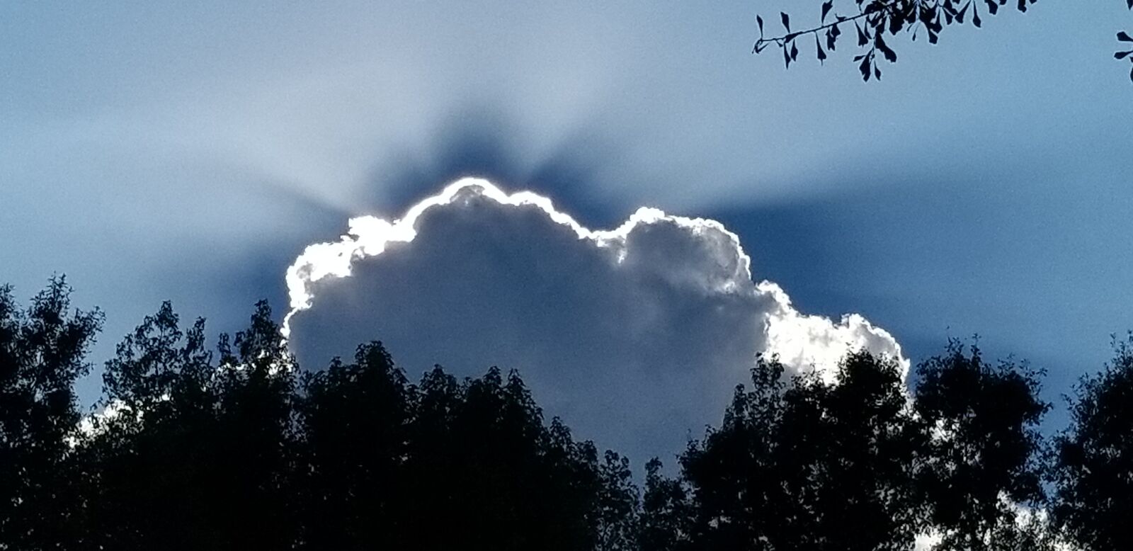 Samsung Galaxy S8+ sample photo. Cloud, sun, sky photography