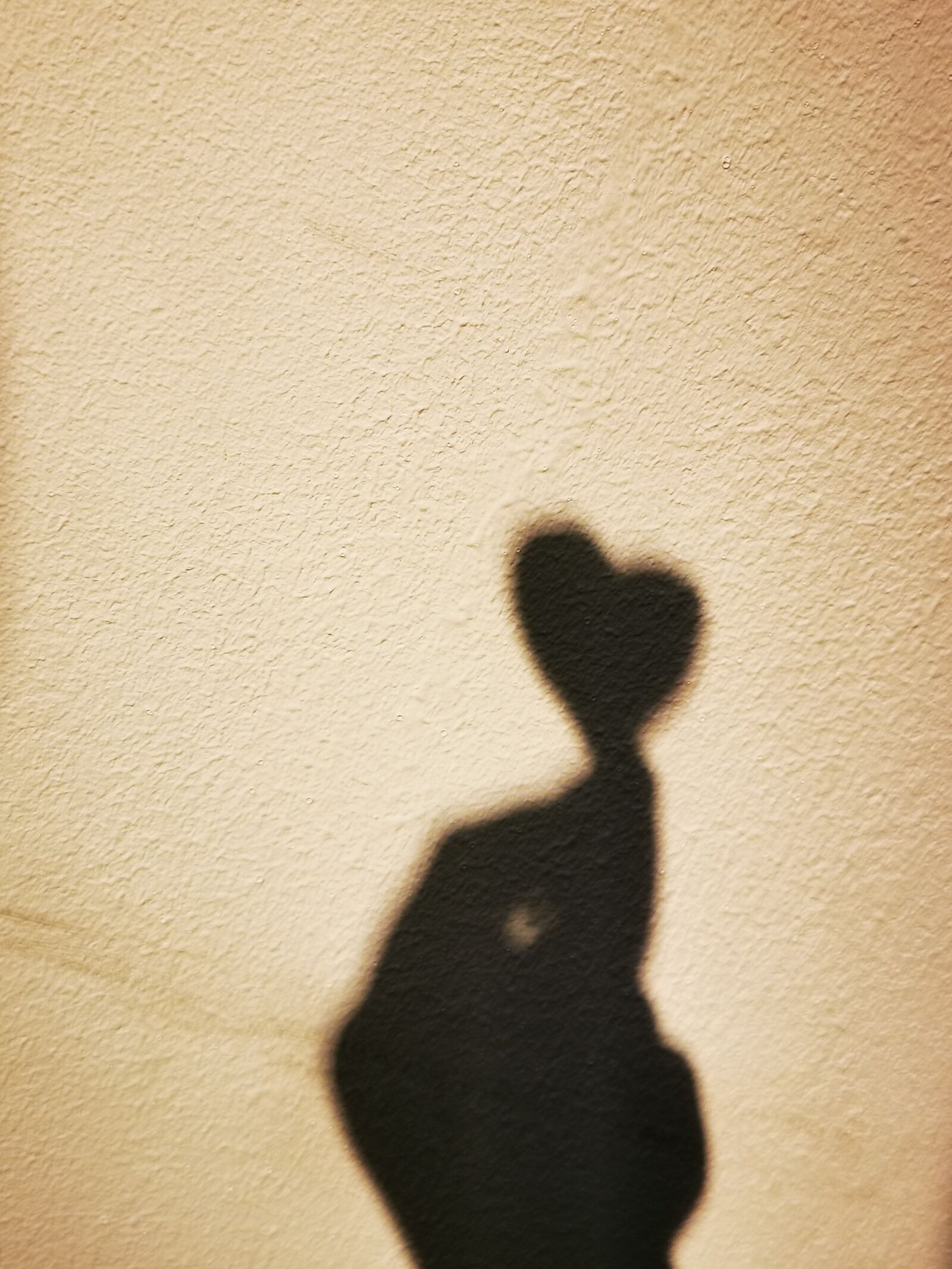 HUAWEI P30 sample photo. Shadow, heart, hand photography