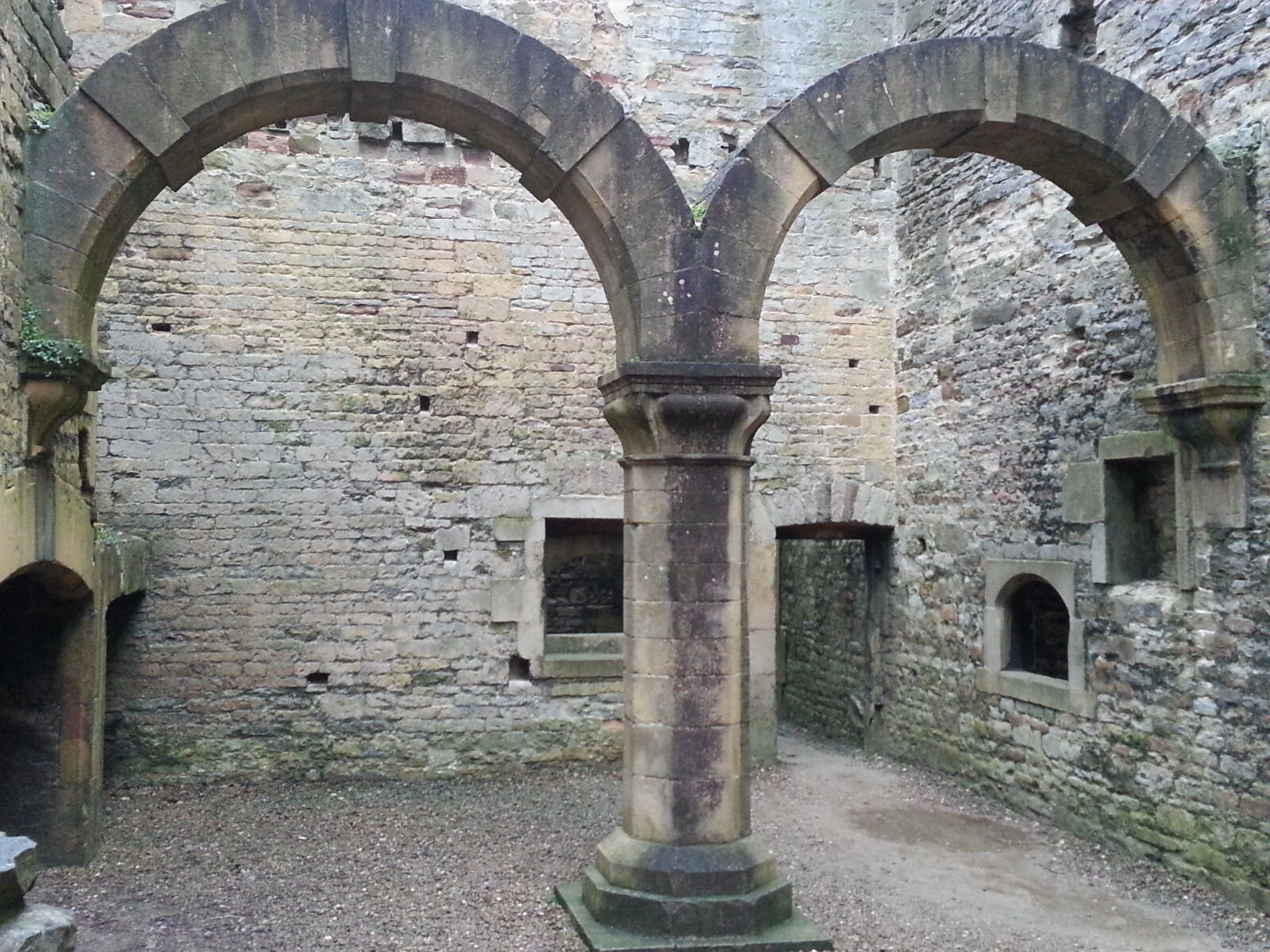 Samsung Galaxy S3 sample photo. Arches, building, castle, doorway photography