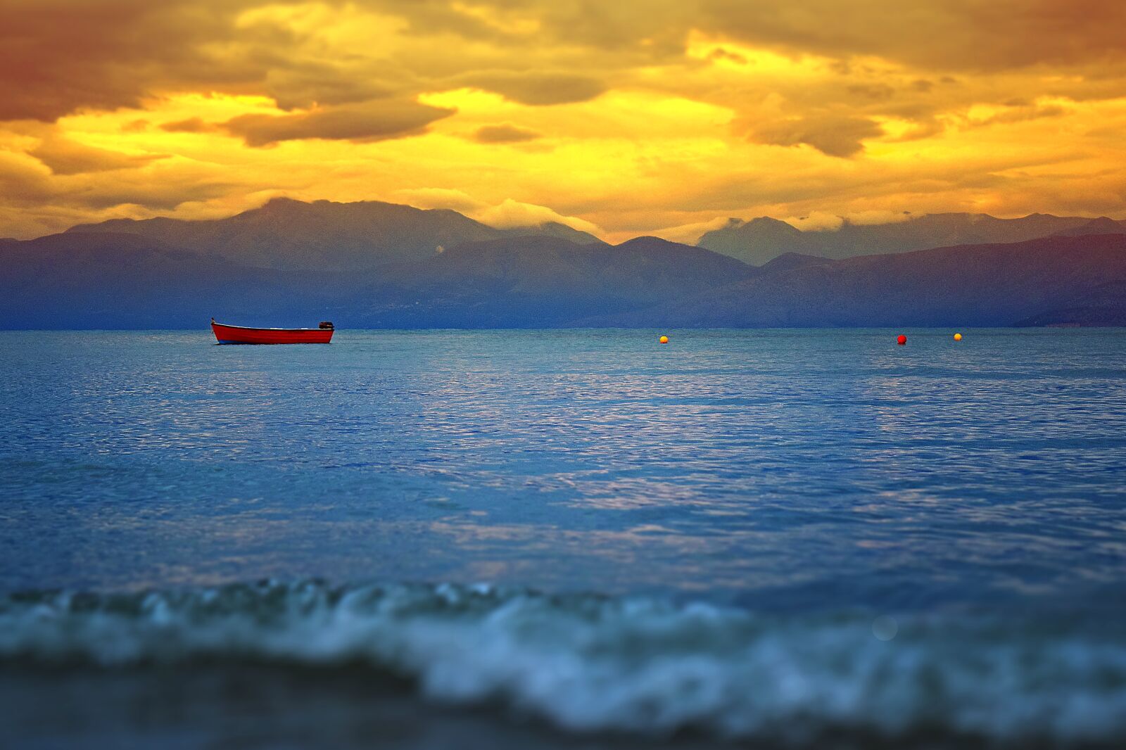 Nikon D5300 sample photo. Rowboat, west, sea photography