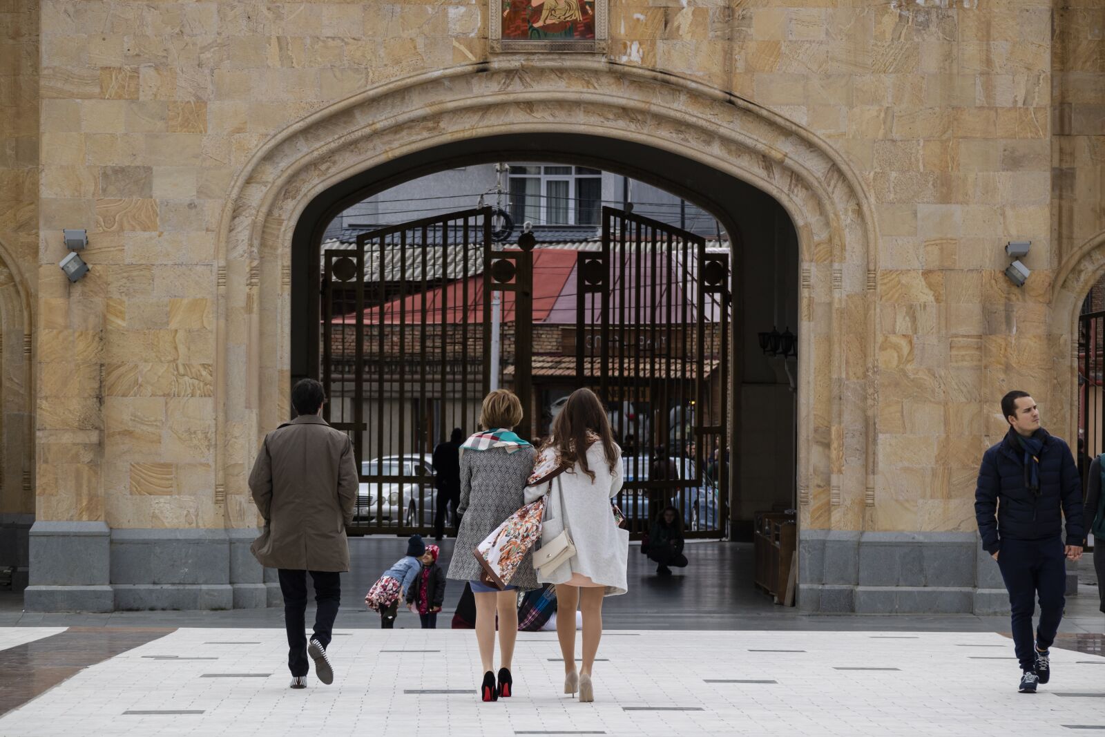 Canon EOS M3 sample photo. Tbilisi, lifestyle, life photography