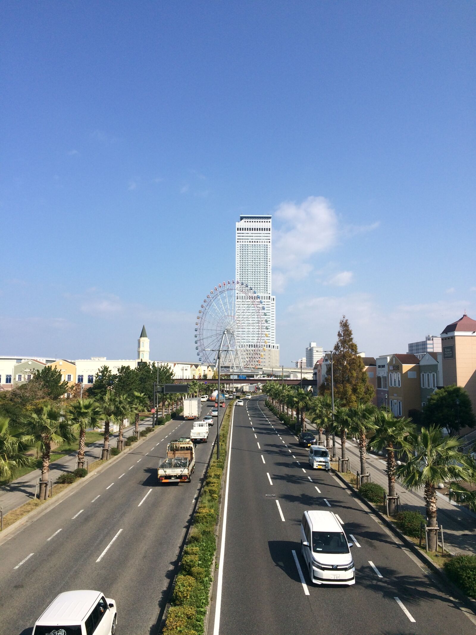iPhone 5s back camera 4.15mm f/2.2 sample photo. Bigo, japan road, city photography