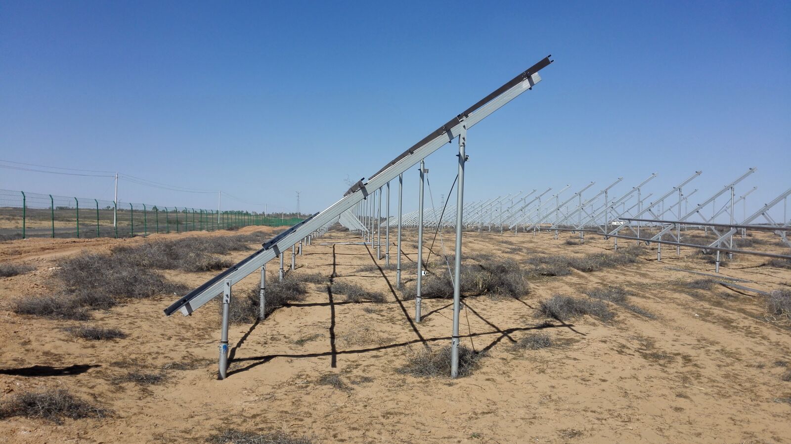 HUAWEI H60-L02 sample photo. Photovoltaic, support, ground photography