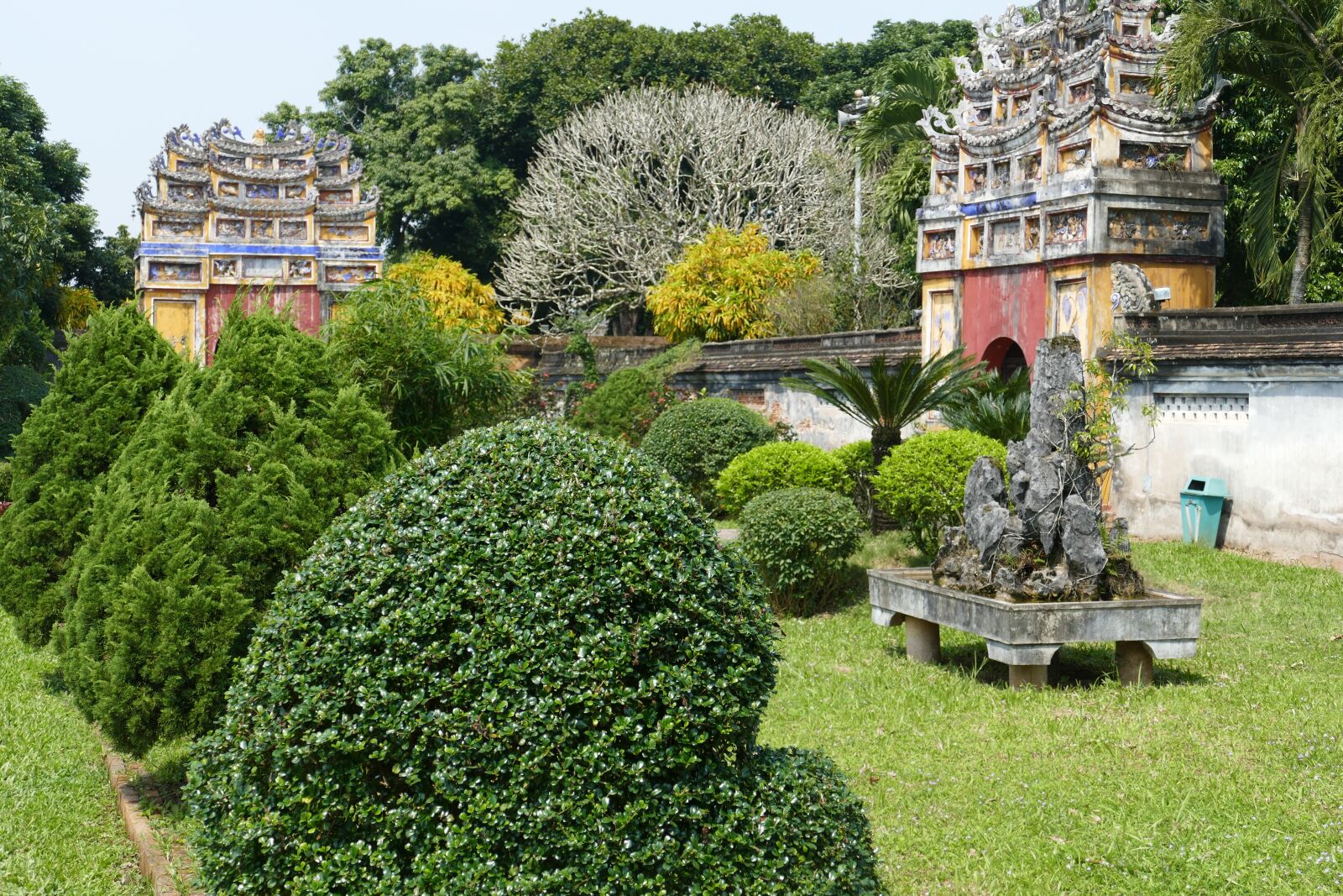 Panasonic Lumix DMC-FZ1000 sample photo. Vietnam, hue, palace photography