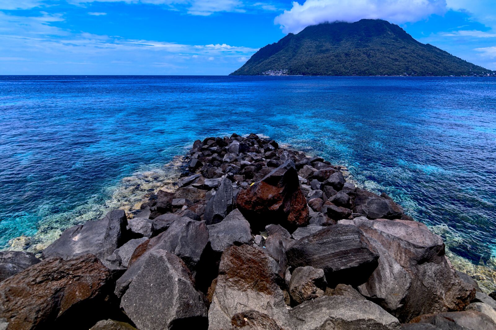 Nikon D500 sample photo. Volcano, volcanic island, coral photography
