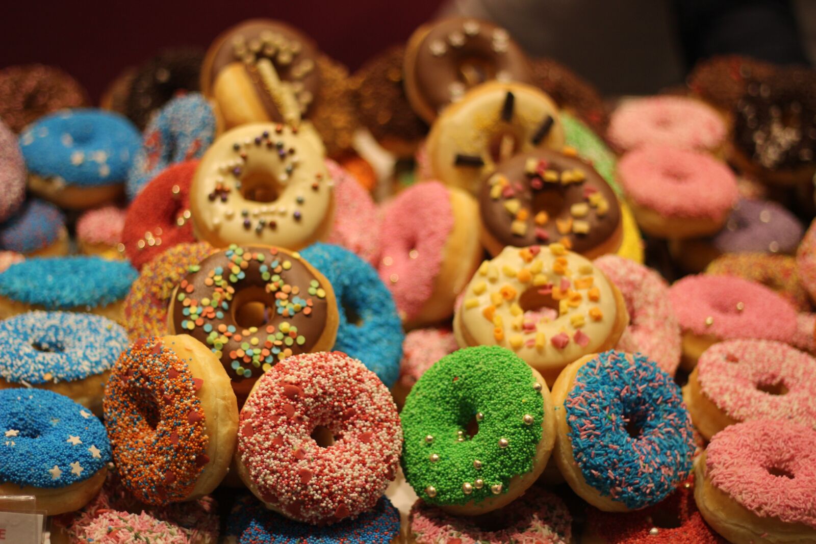 Canon EOS 60D + Canon EF 50mm F1.8 II sample photo. Candy, food, donuts photography