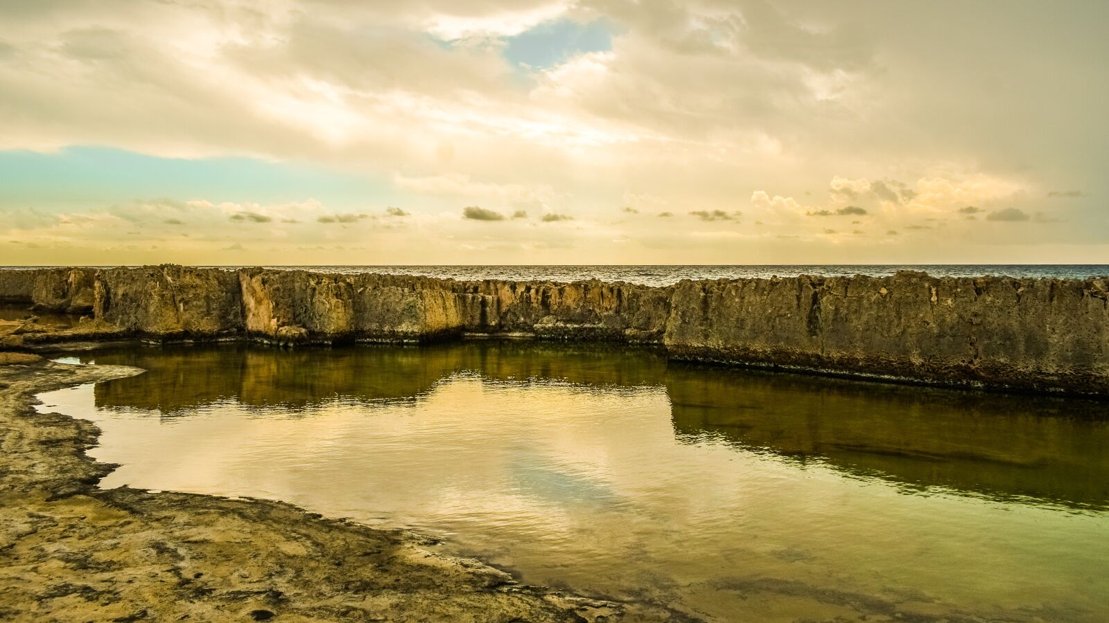 Nikon D3300 sample photo. Rocky coast, water, mirroring photography