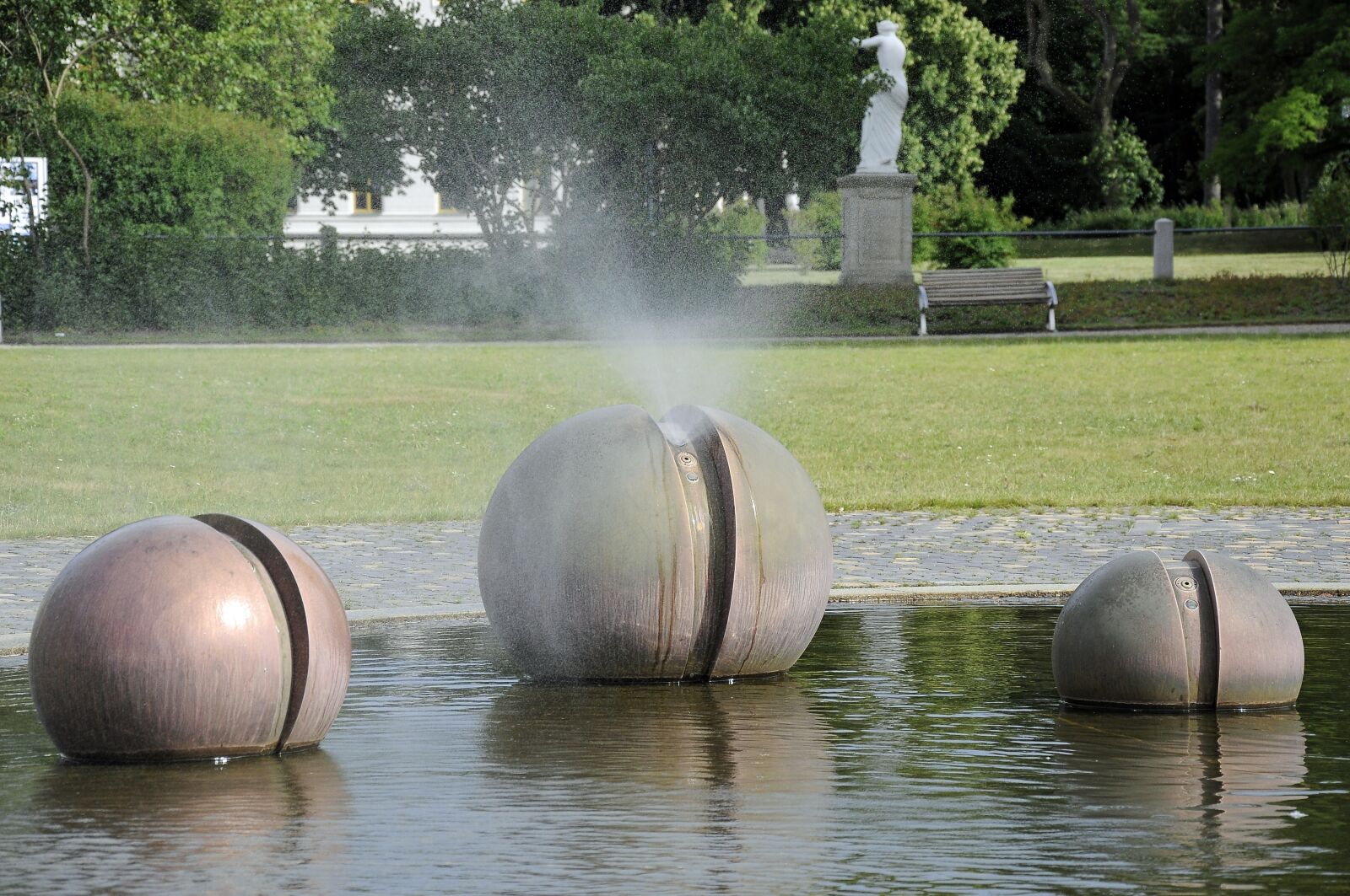 Nikon D90 sample photo. Fountain, water, water feature photography