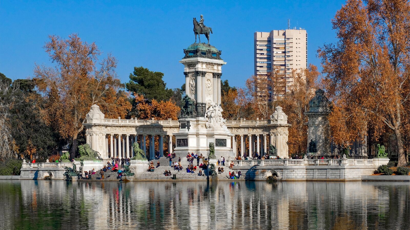 Fujifilm X30 sample photo. Spain, madrid, park photography