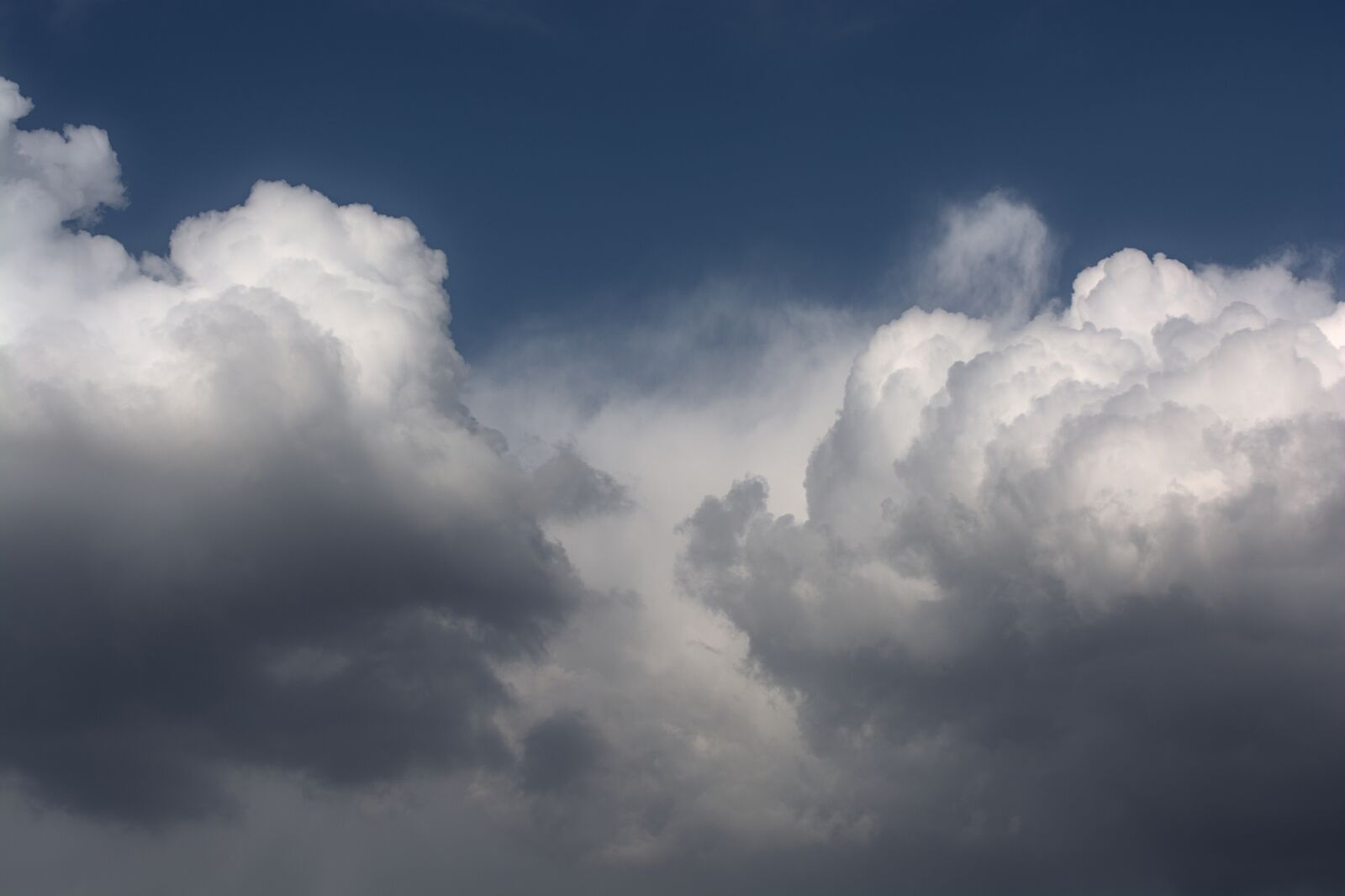 Nikon D5200 sample photo. Sky, clouds, blue photography