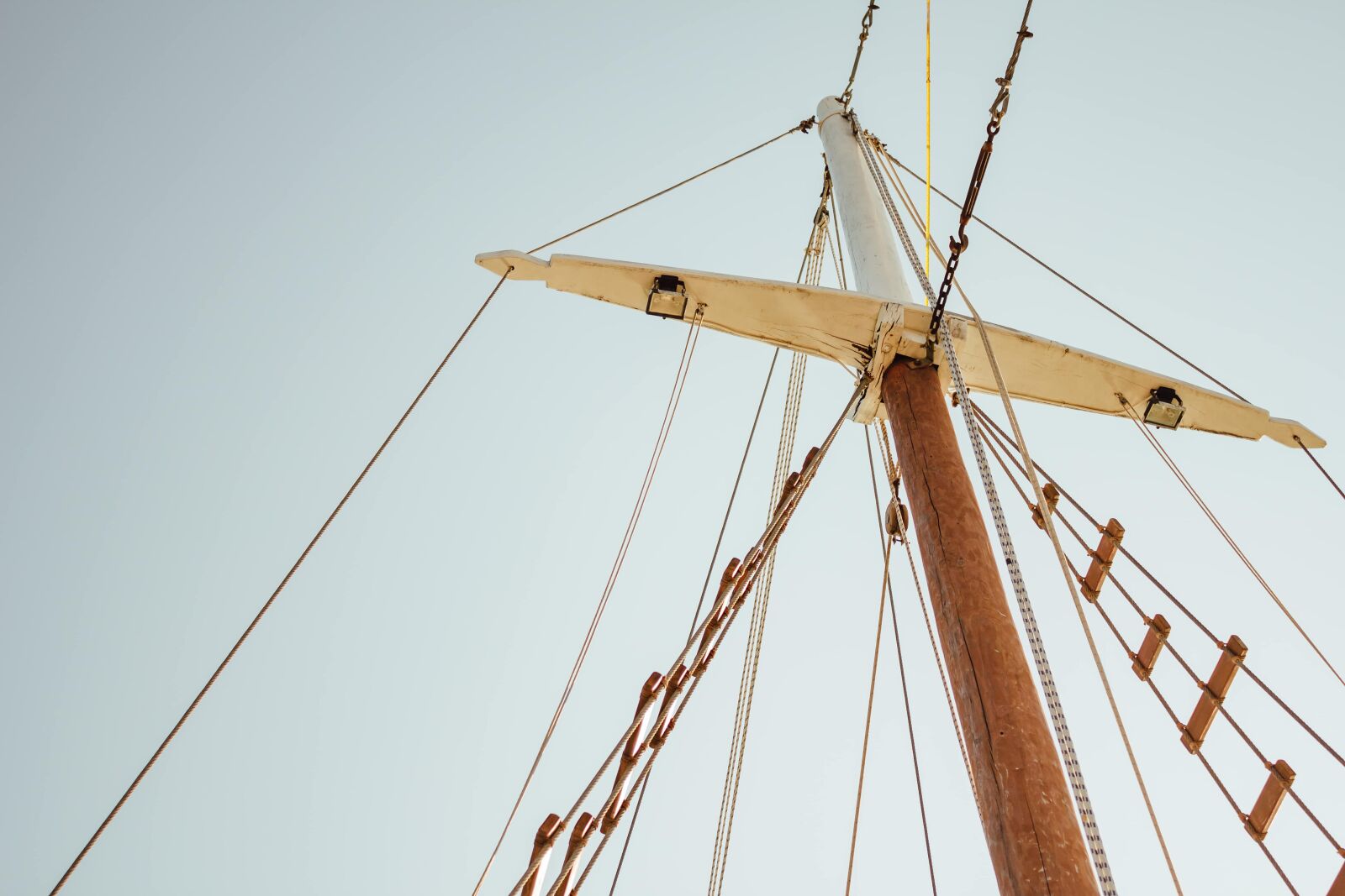 Canon EF-S 18-55mm F3.5-5.6 IS sample photo. Sailing, sailboat, rope, regatta photography