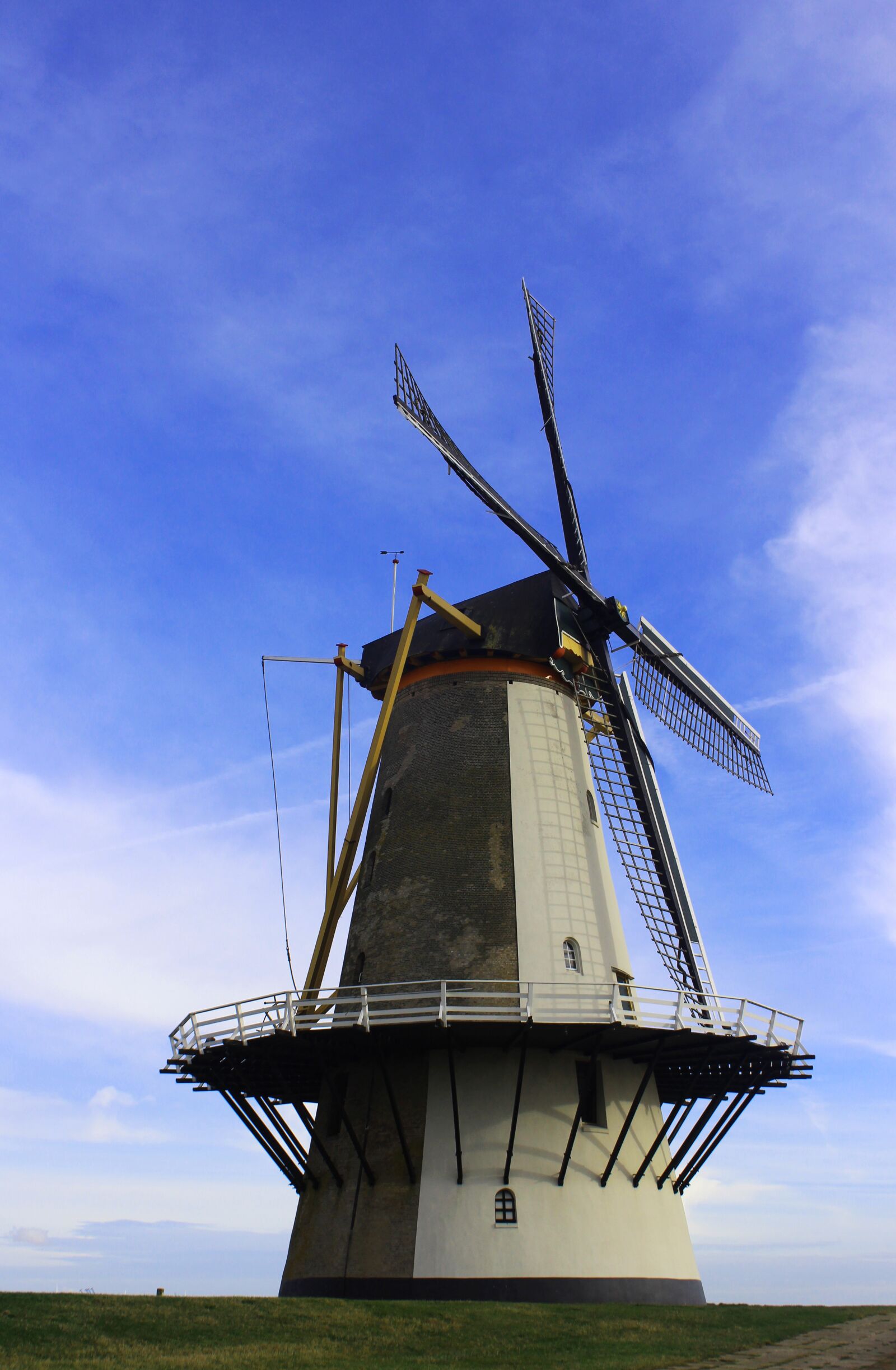 Canon EOS 1300D (EOS Rebel T6 / EOS Kiss X80) sample photo. Windmill, holland, netherlands photography