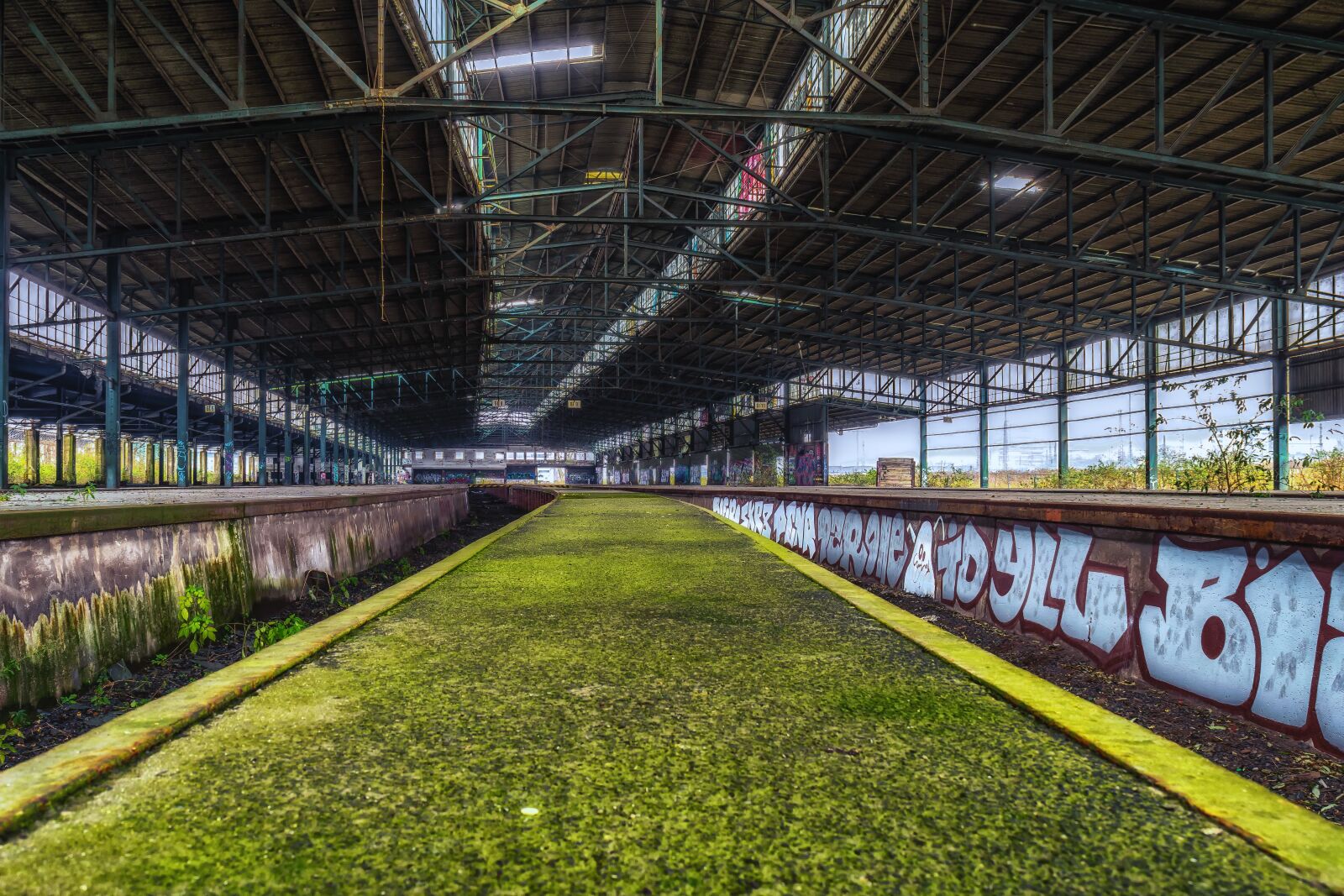 Nikon D3300 sample photo. Lost places, railway station photography
