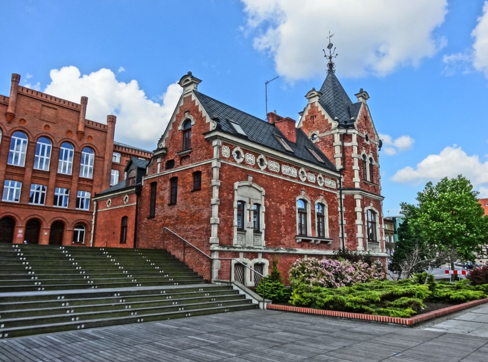 Sony Cyber-shot DSC-HX20V sample photo. Lloyd's palace, bydgoszcz, poland photography