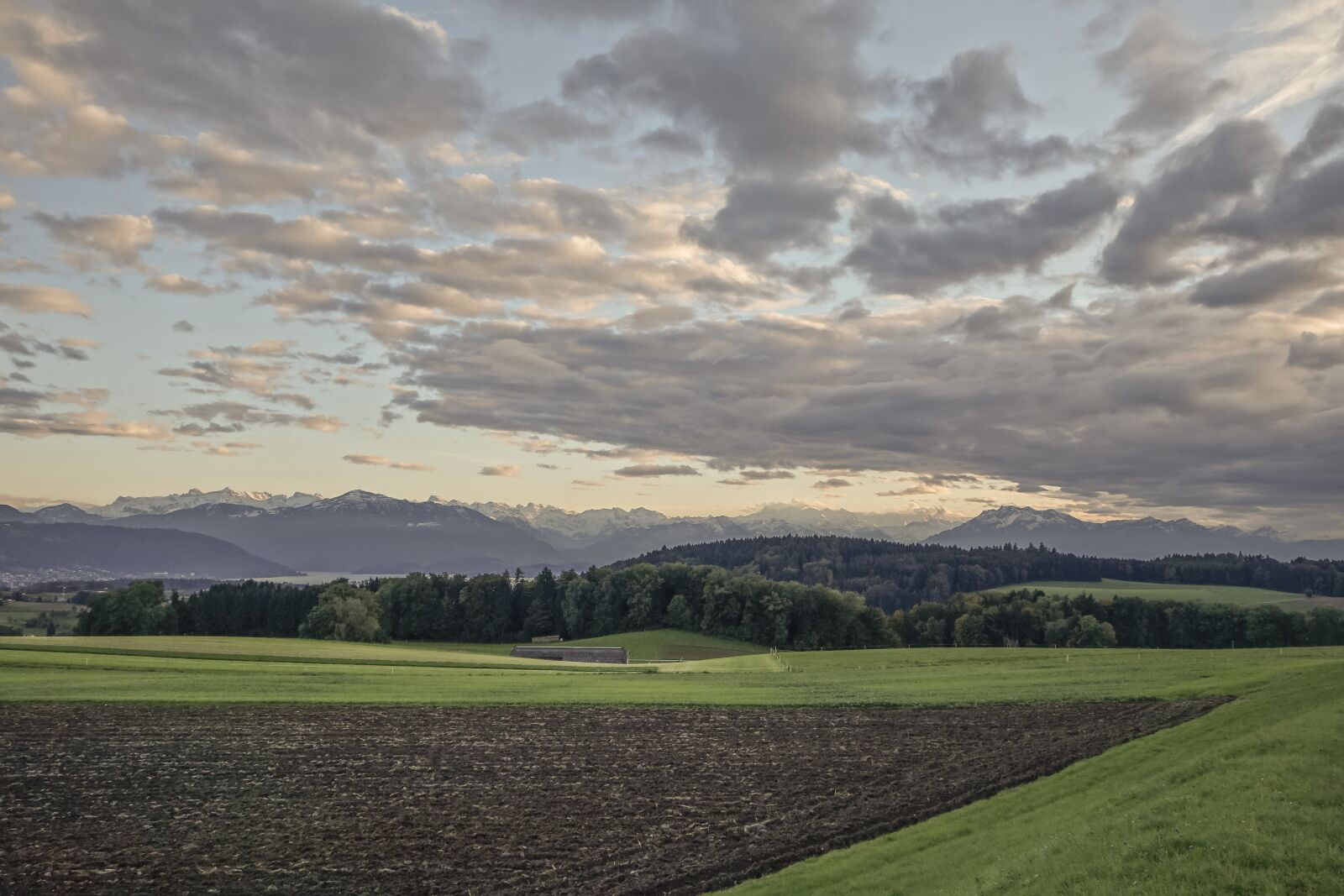 Sony Cyber-shot DSC-RX100 II sample photo. Hair dryer, alpine, train photography
