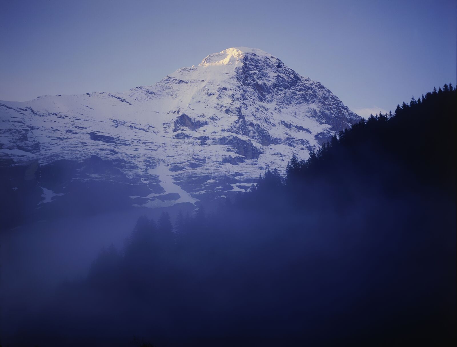 KONICA MINOLTA DYNAX 7D sample photo. Eiger, grindelwald, northface photography