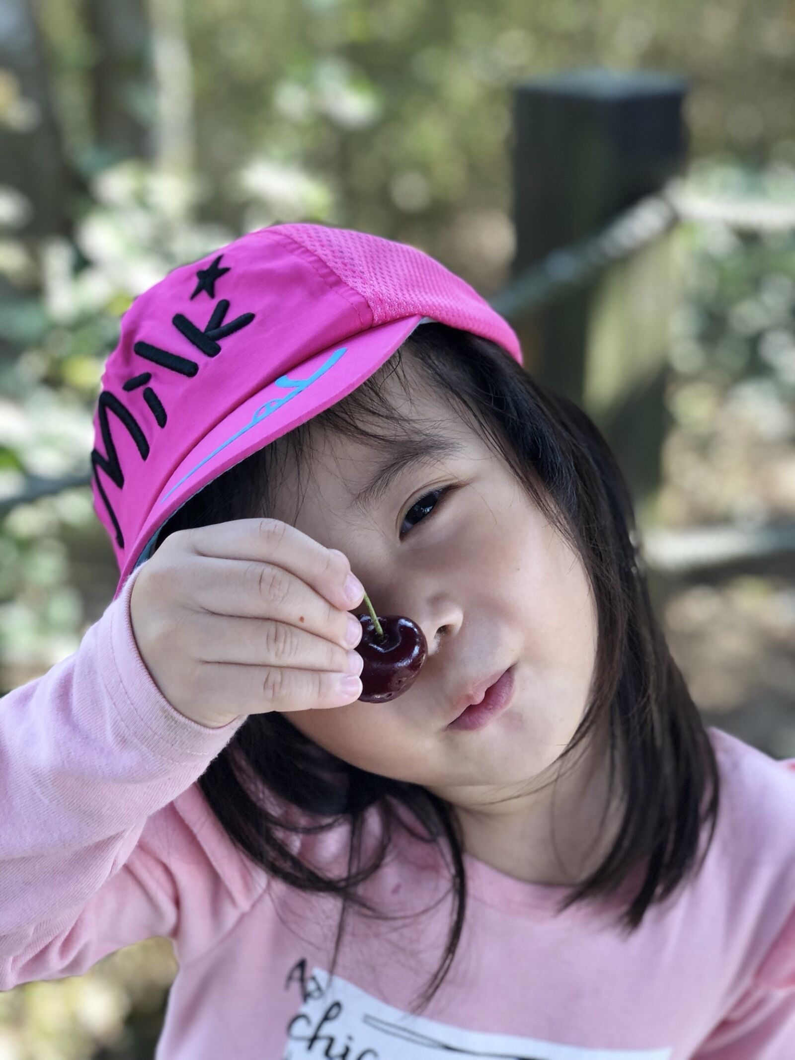 iPhone X back dual camera 6mm f/2.4 sample photo. Girls, cute, woman photography