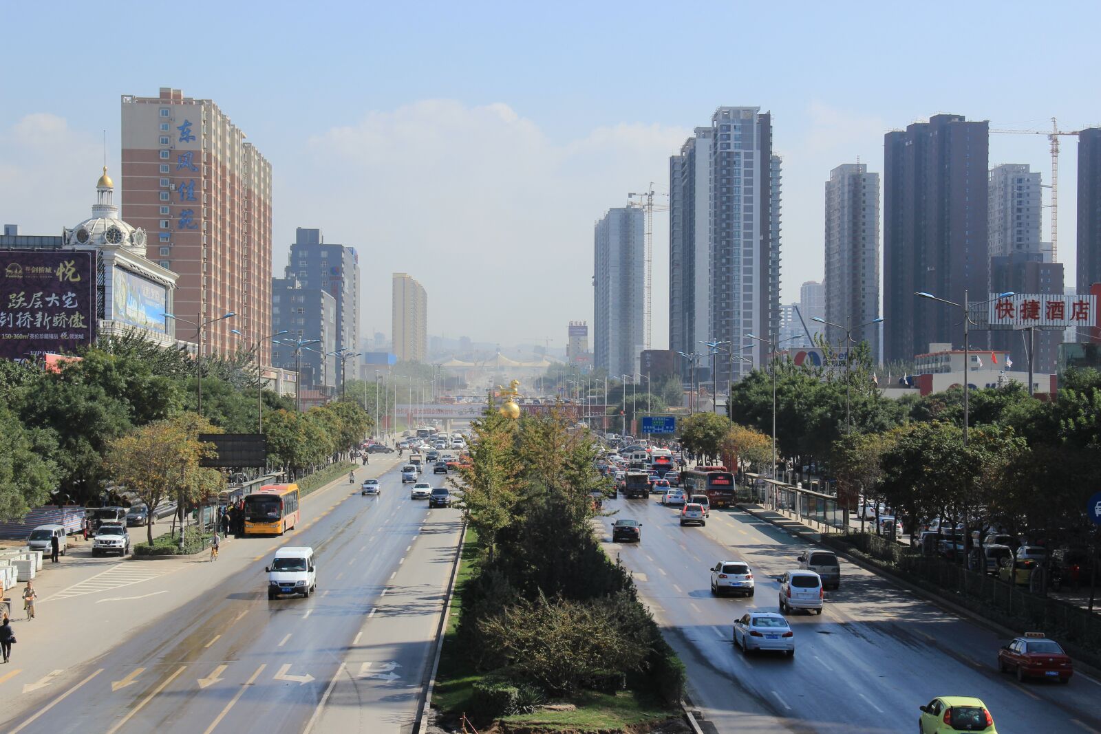 Canon EOS 600D (Rebel EOS T3i / EOS Kiss X5) sample photo. City, street, taiyuan photography