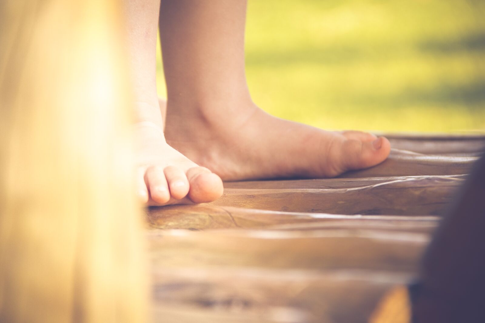 Canon EF-S 18-135mm F3.5-5.6 IS sample photo. Foot, child, tranquility photography