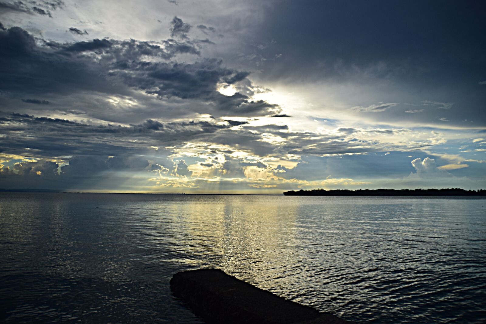 Nikon D5300 sample photo. Sea, clouds, weather photography