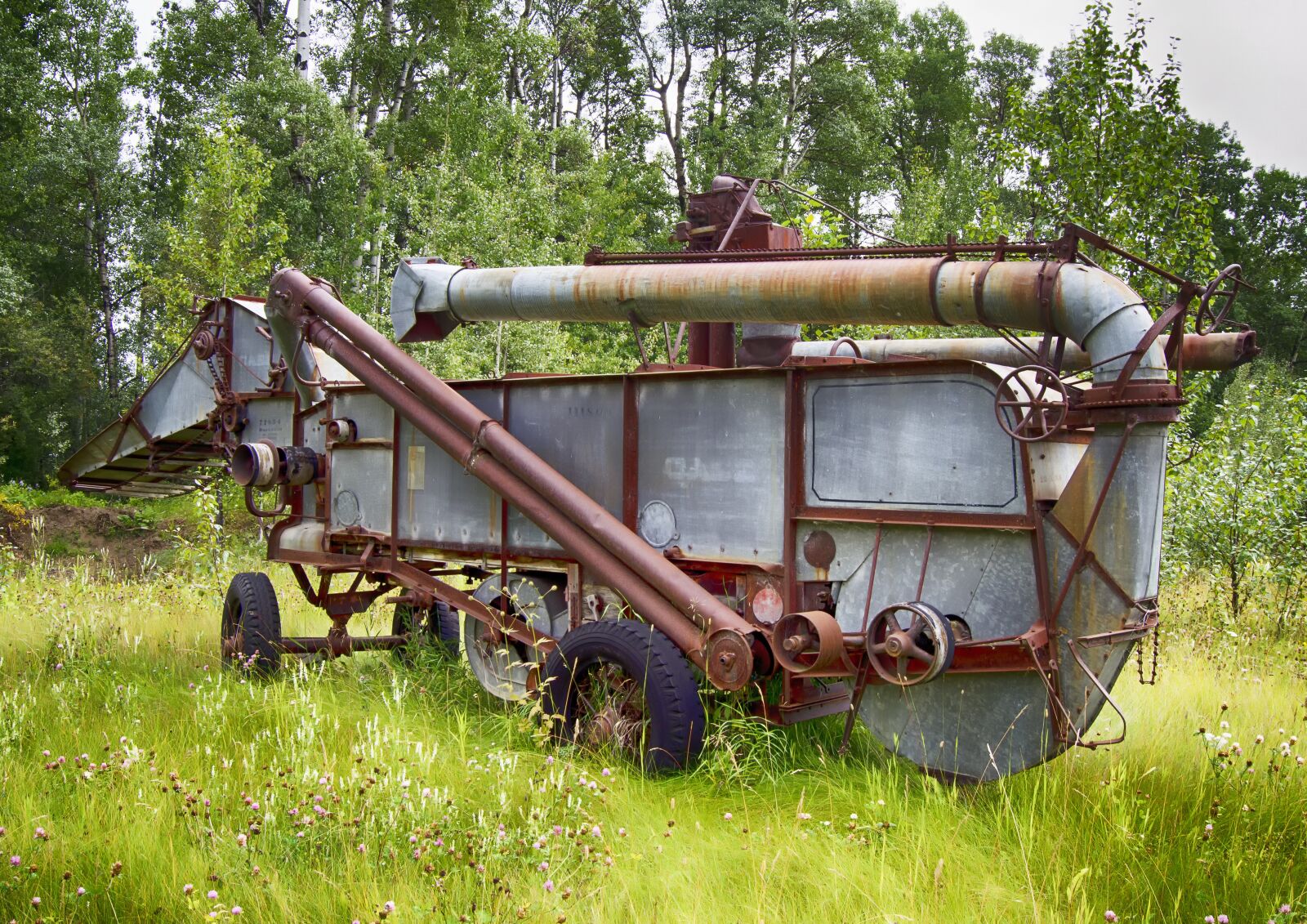 Nikon D5100 sample photo. Threshing machine, antique, old photography