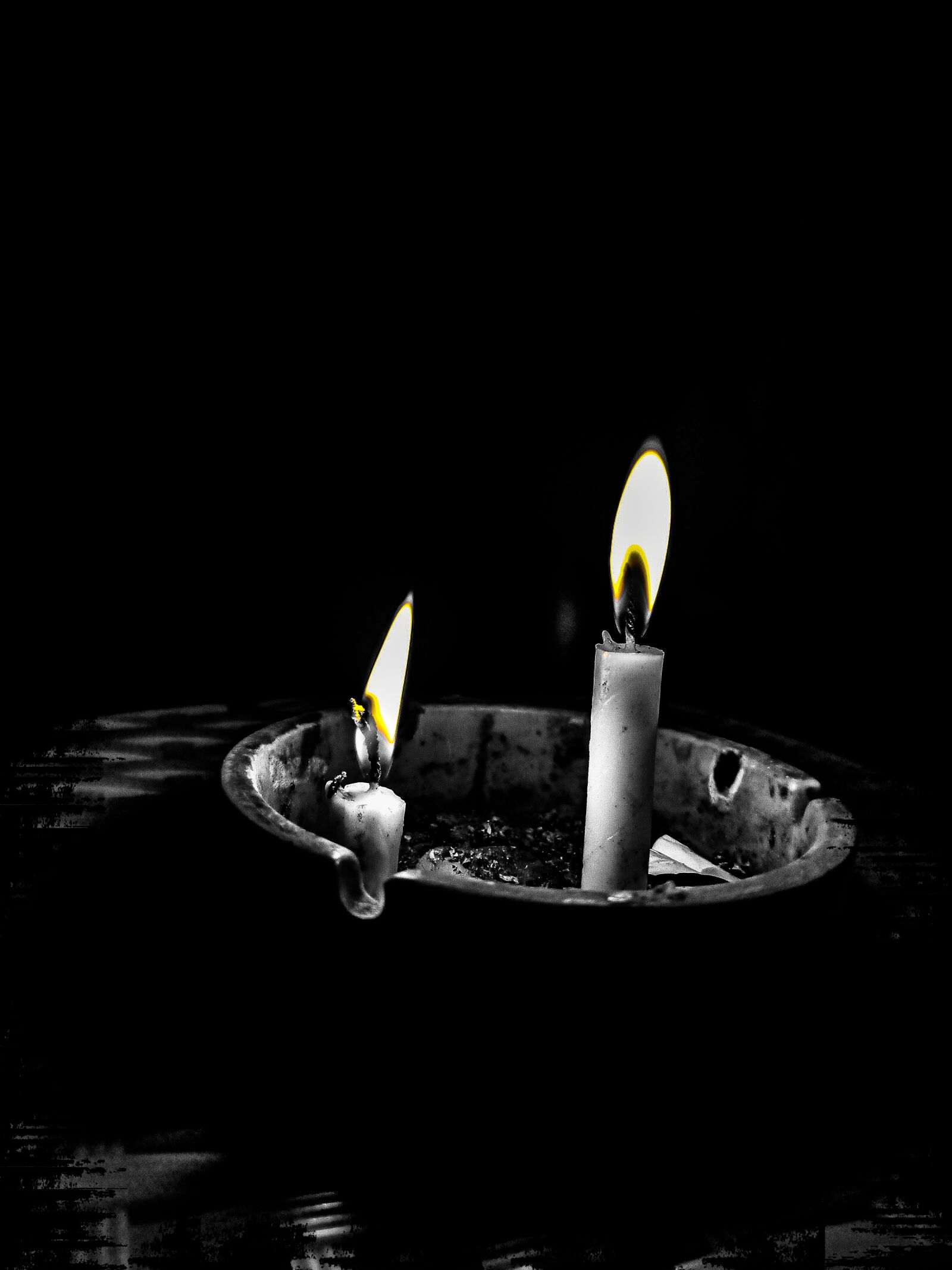 OPPO F11 sample photo. Candles, black, splash photography
