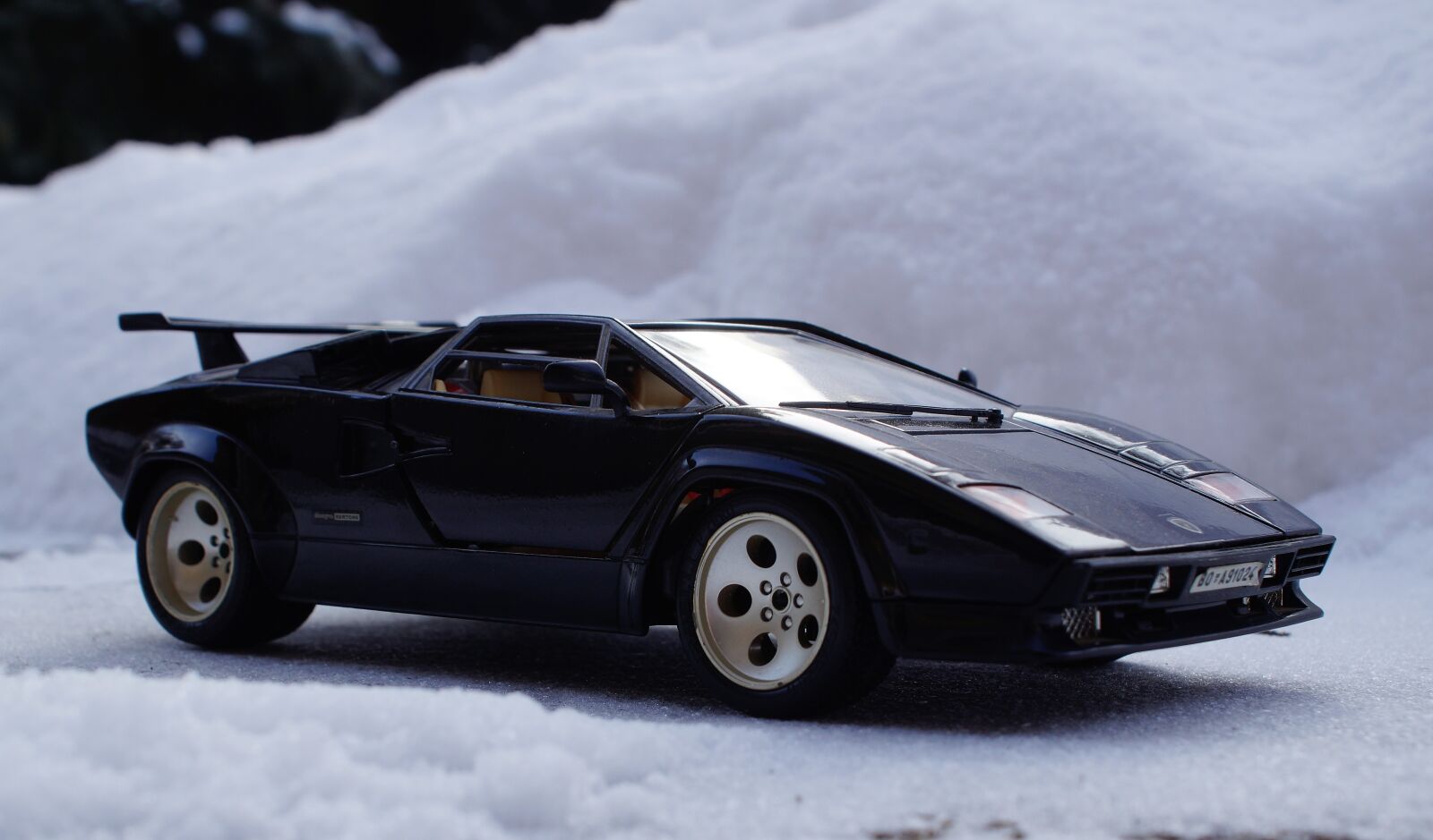 Sony DT 18-70mm F3.5-5.6 sample photo. Model car, auto, lamborghini photography