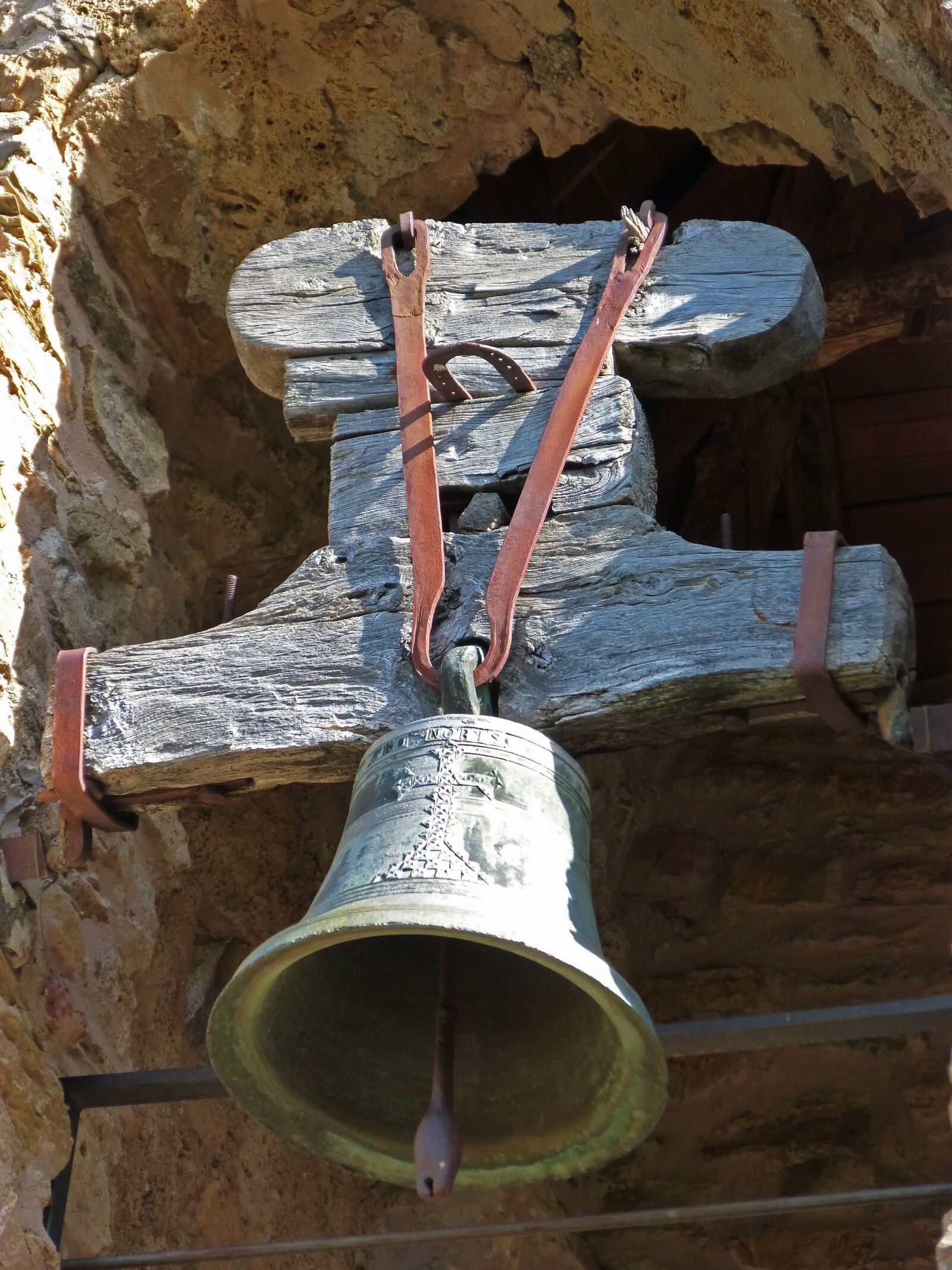 Panasonic DMC-FZ62 sample photo. Campaign, bell tower, bronze photography