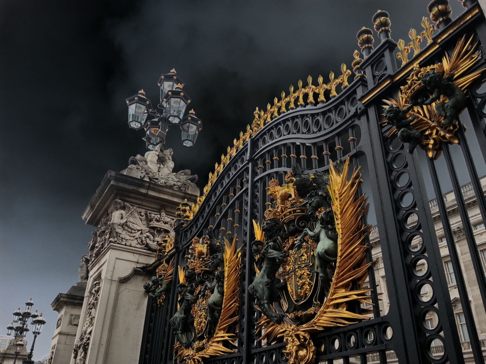 Samsung Galaxy S3 sample photo. Buckingham palace gates, buckingham photography