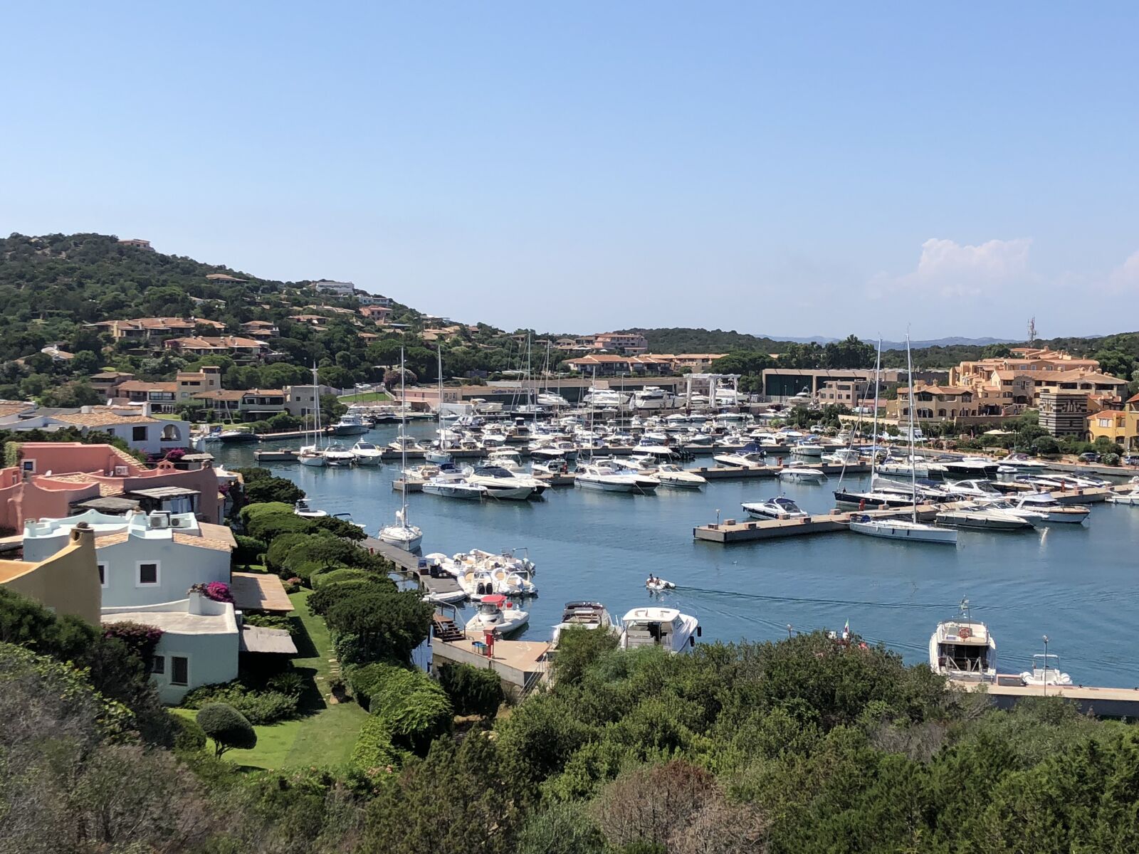 Apple iPhone X sample photo. Sardinia, bay, scenic photography