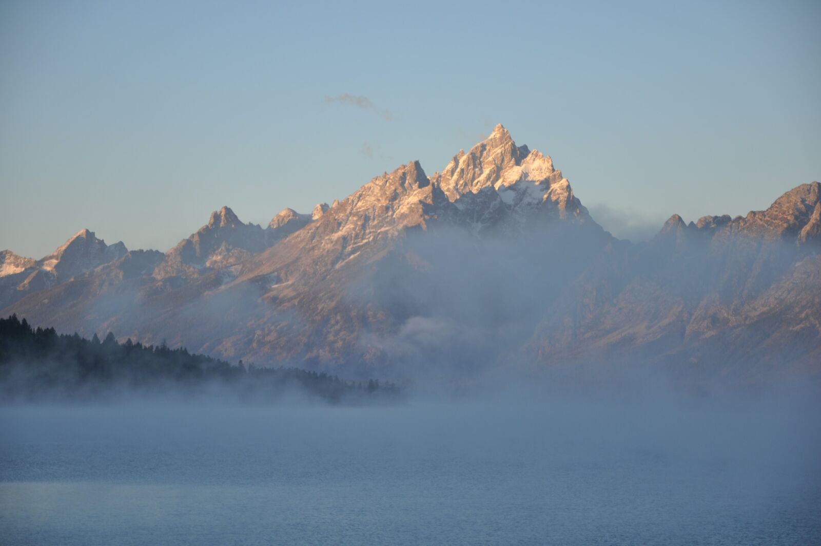 Nikon D90 sample photo. Mountains, fog, lake photography