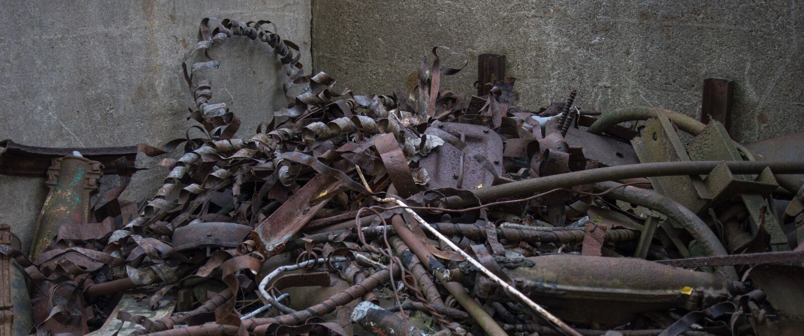 Pentax K-3 sample photo. Waste bins, industry, recycling photography