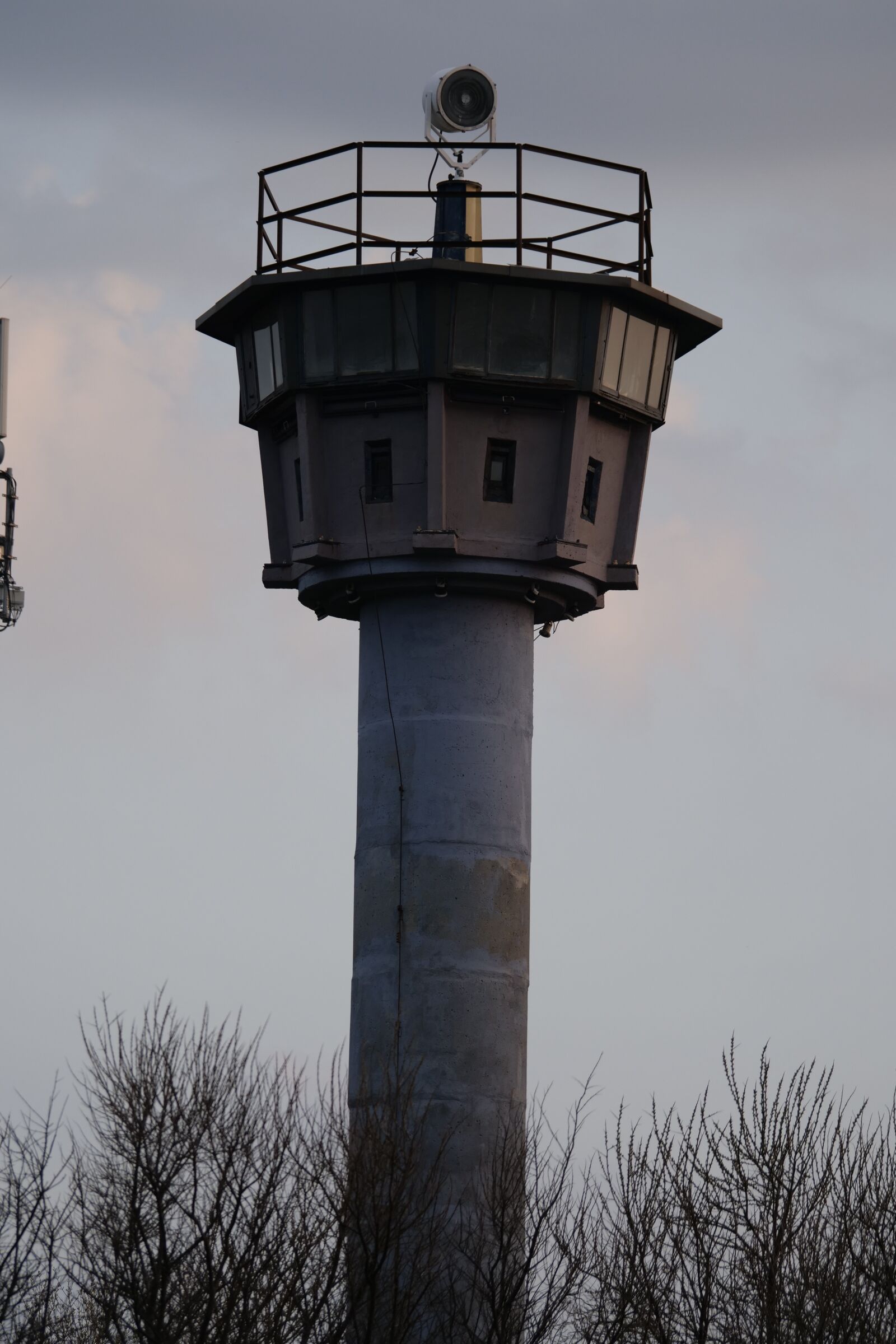 Panasonic Lumix DC-G9 sample photo. Sky, watchtower, former border photography