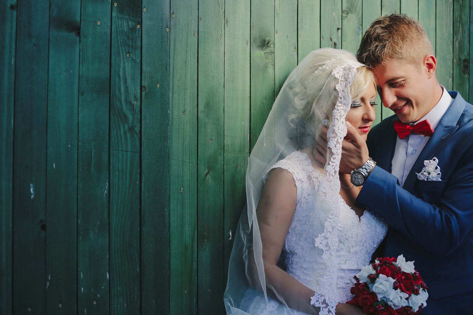 Canon EF 70-200mm F2.8L IS II USM sample photo. Bowtie, bride, elegance, elegant photography