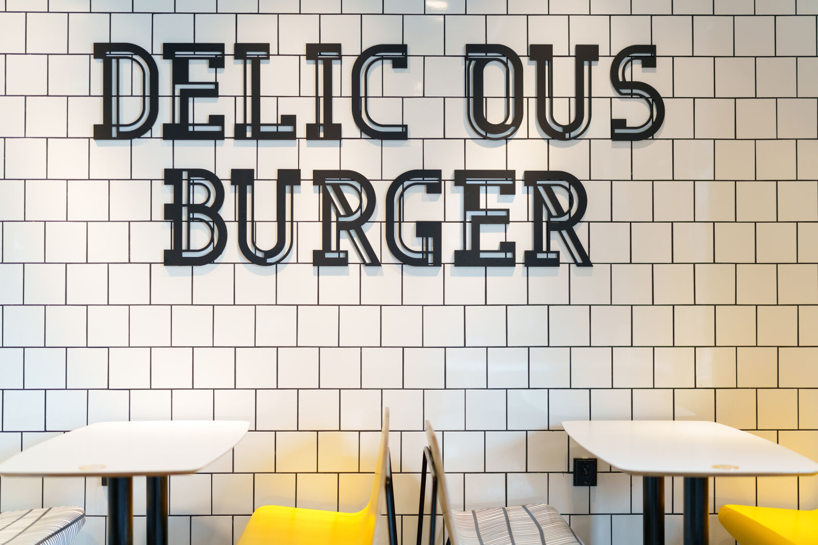 Sony a7R V sample photo. Delic ous burger missing photography