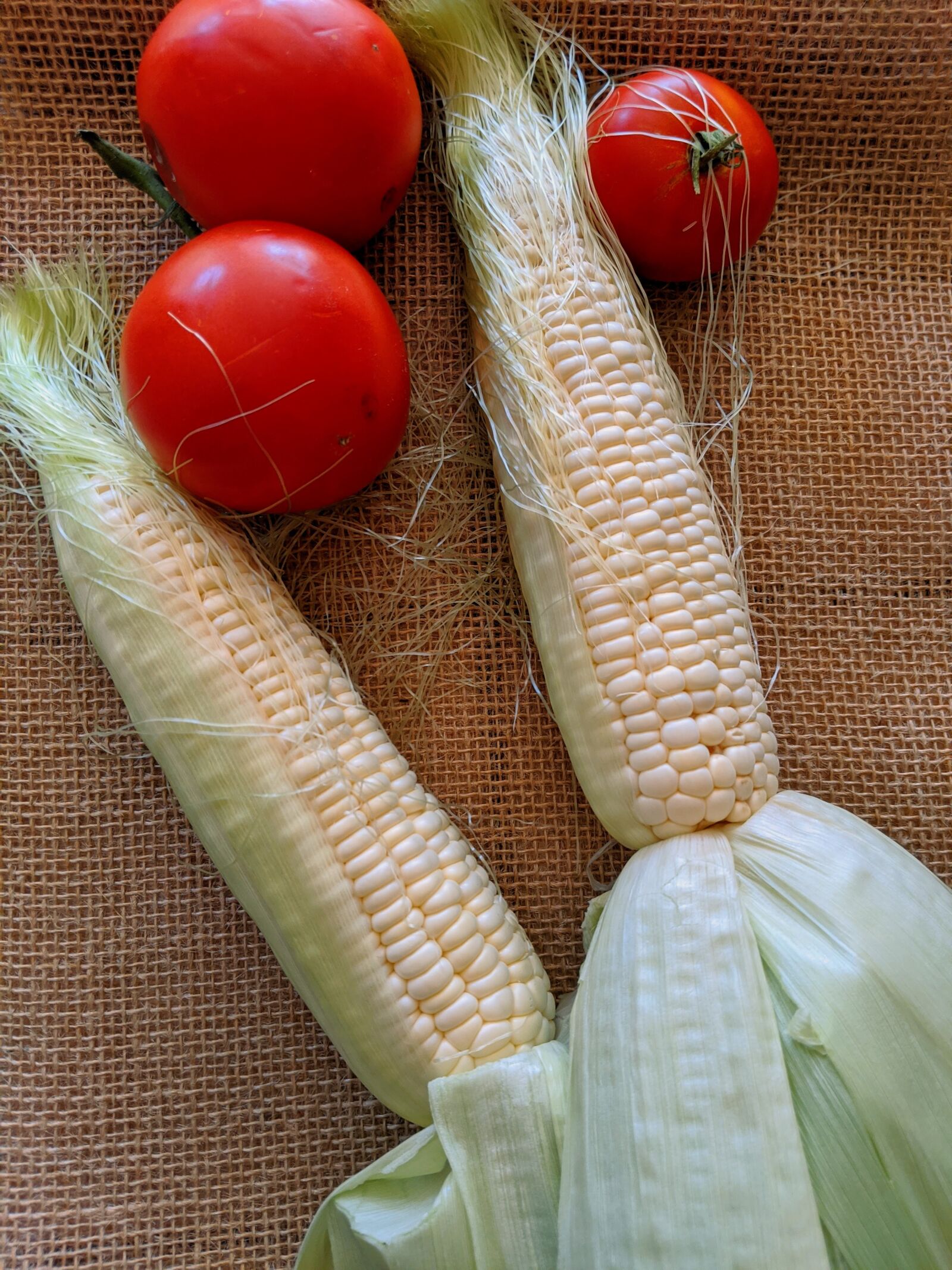 Google Pixel 3 XL sample photo. Vegetables, tomatoes, corn photography